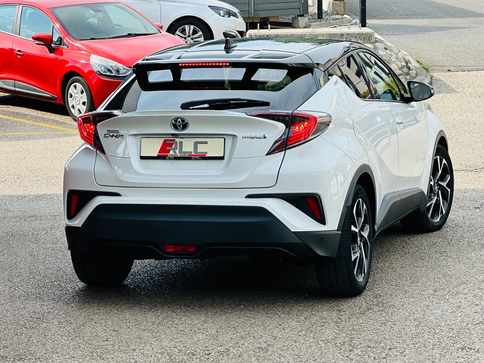 TOYOTA C-HR 1.8 HSD CVT Trend-image-7