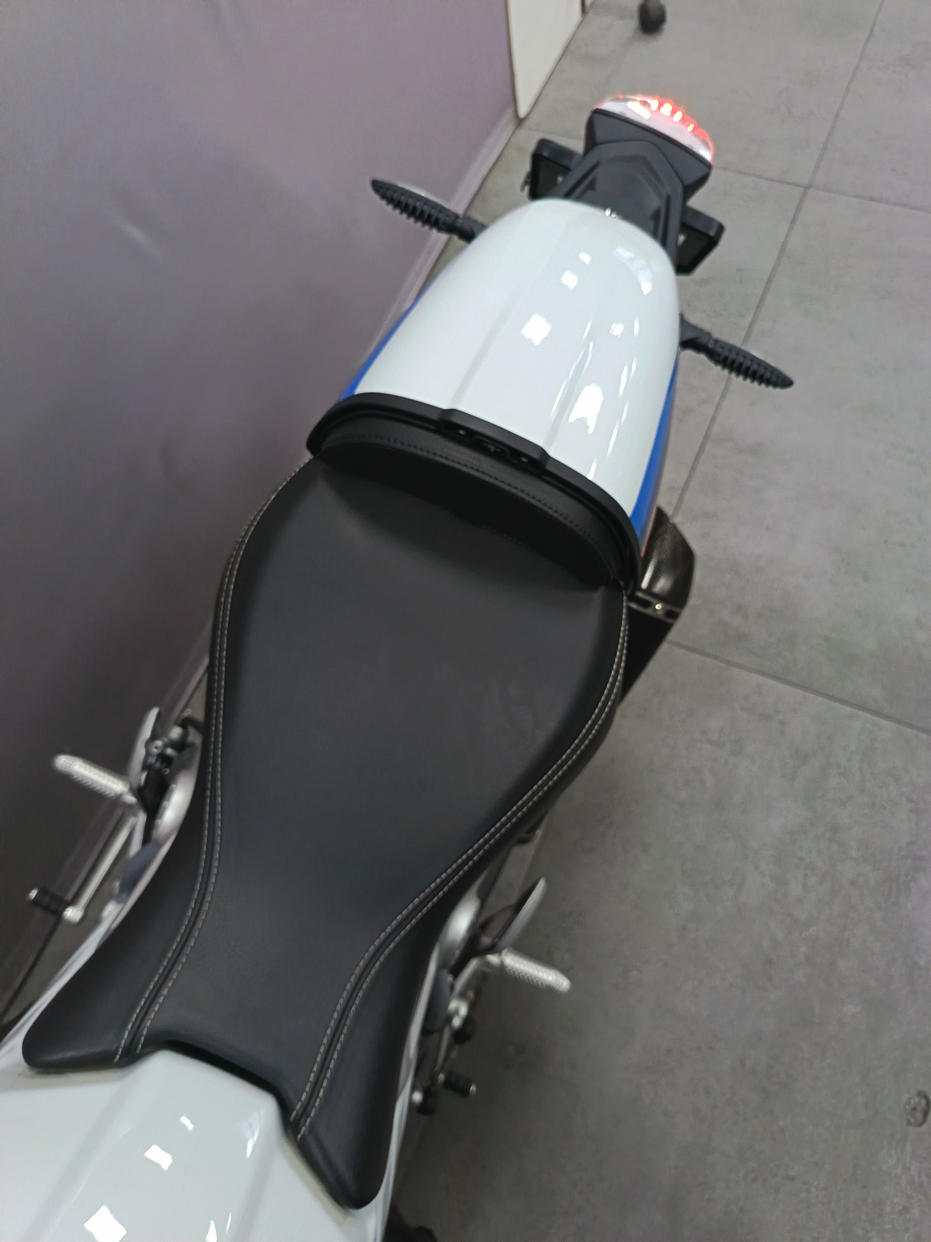 BMW R nineT Racer-image-5