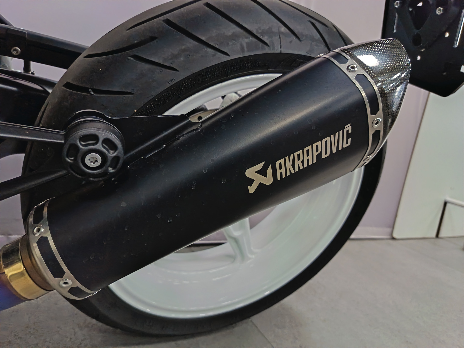 BMW R nineT Racer-image-9