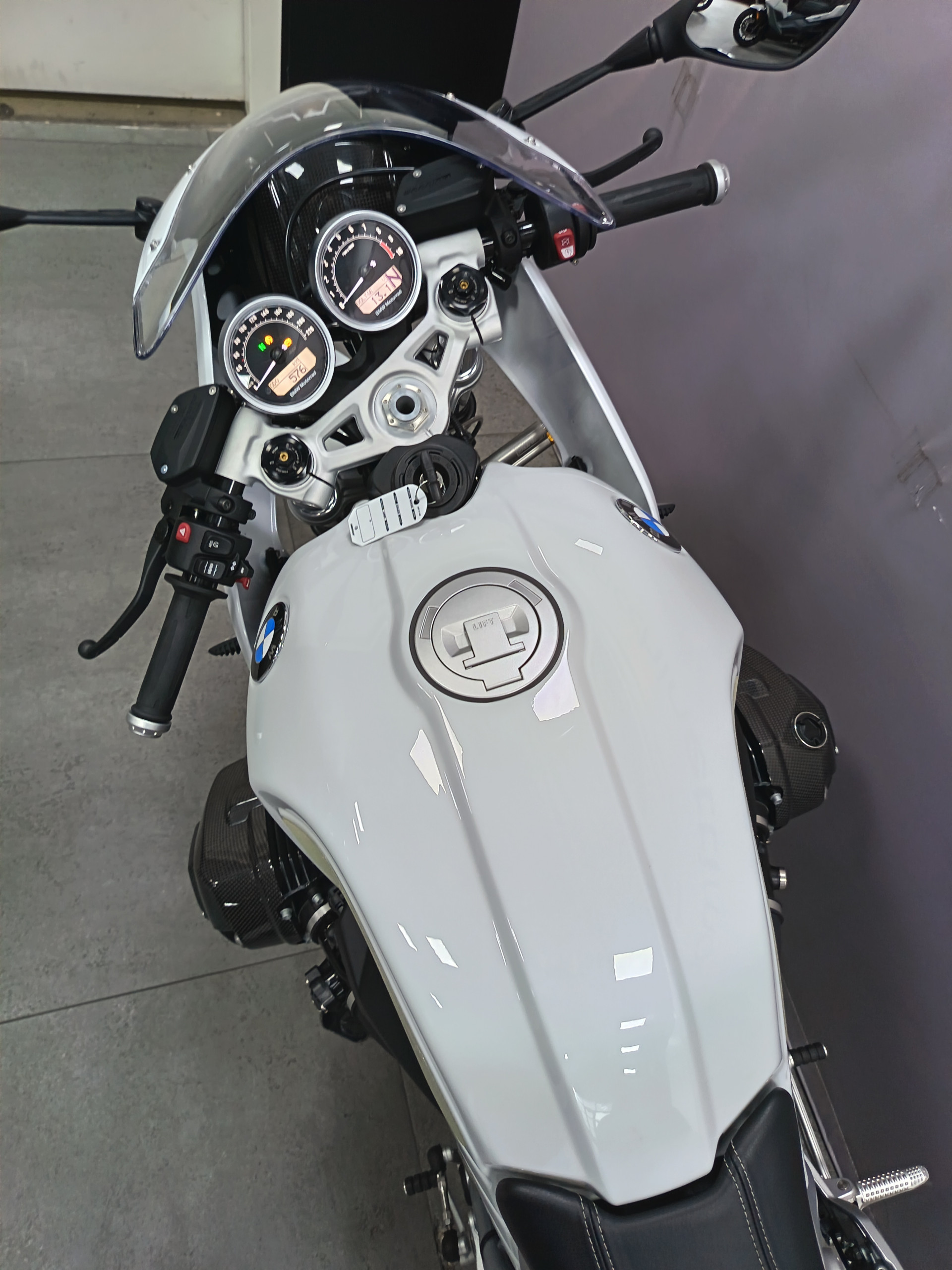 BMW R nineT Racer-image-4