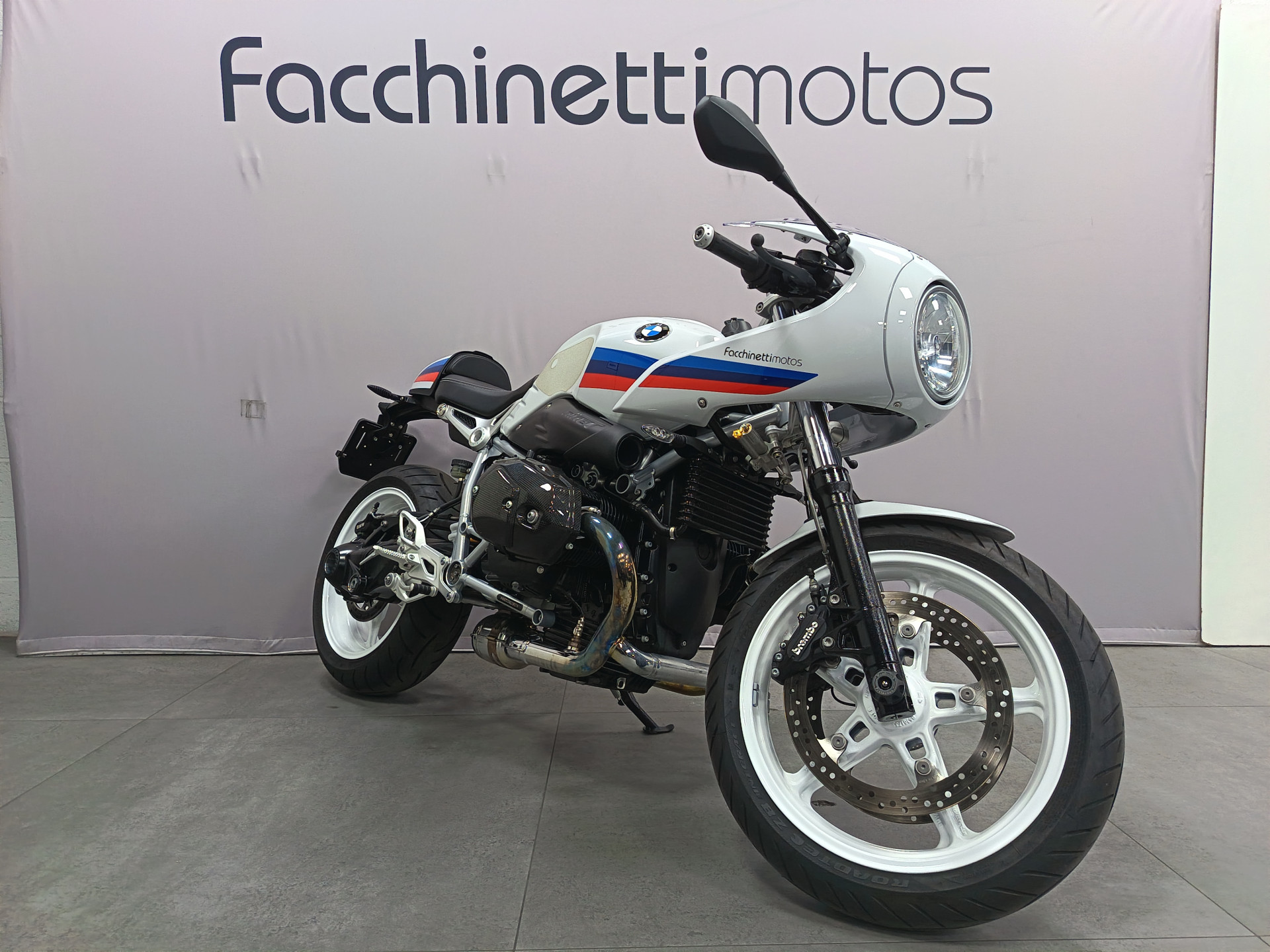 BMW R nineT Racer-showroom-element-1