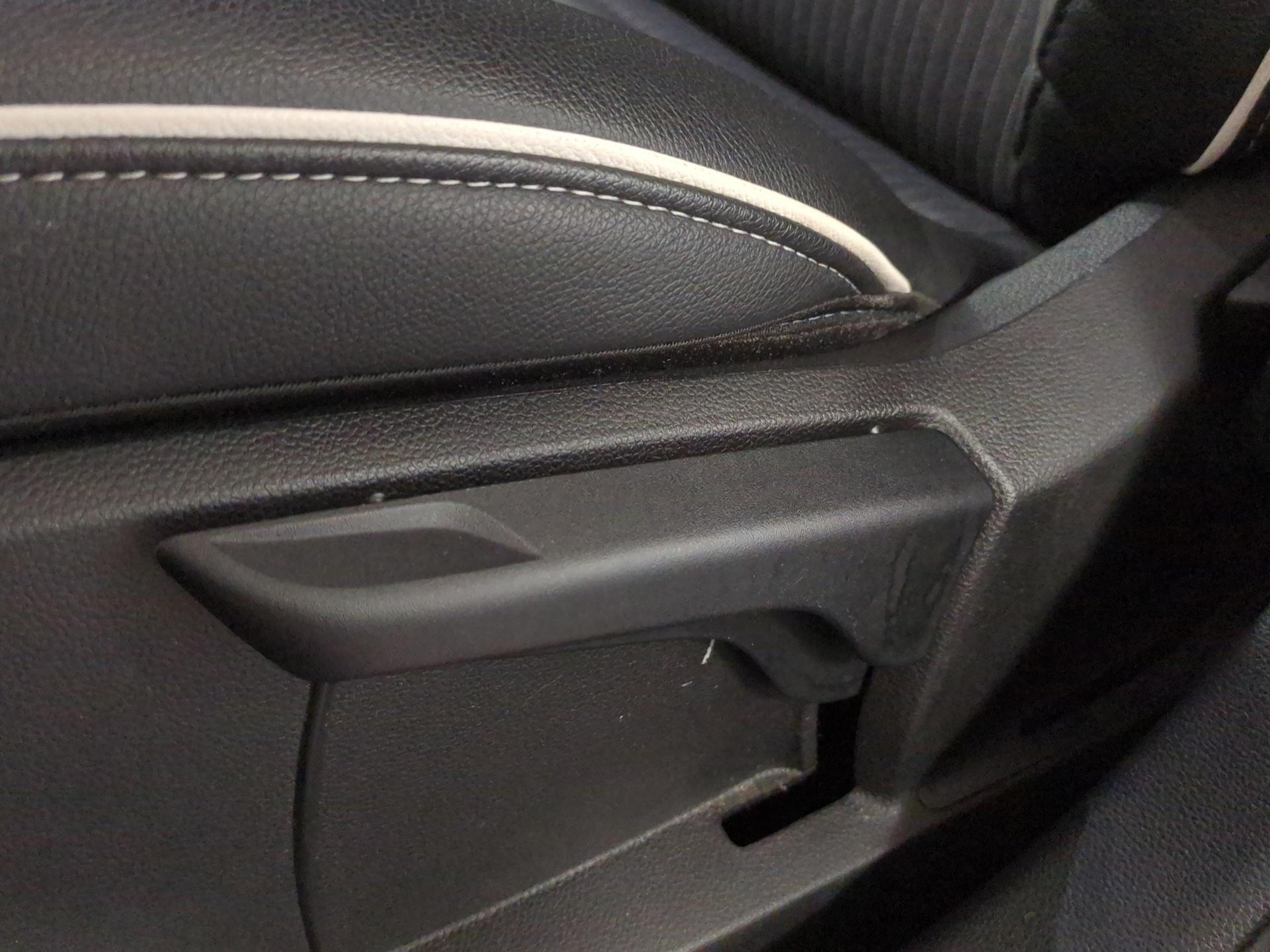 RENAULT Clio 1.6 E-Tech Intens-image-19
