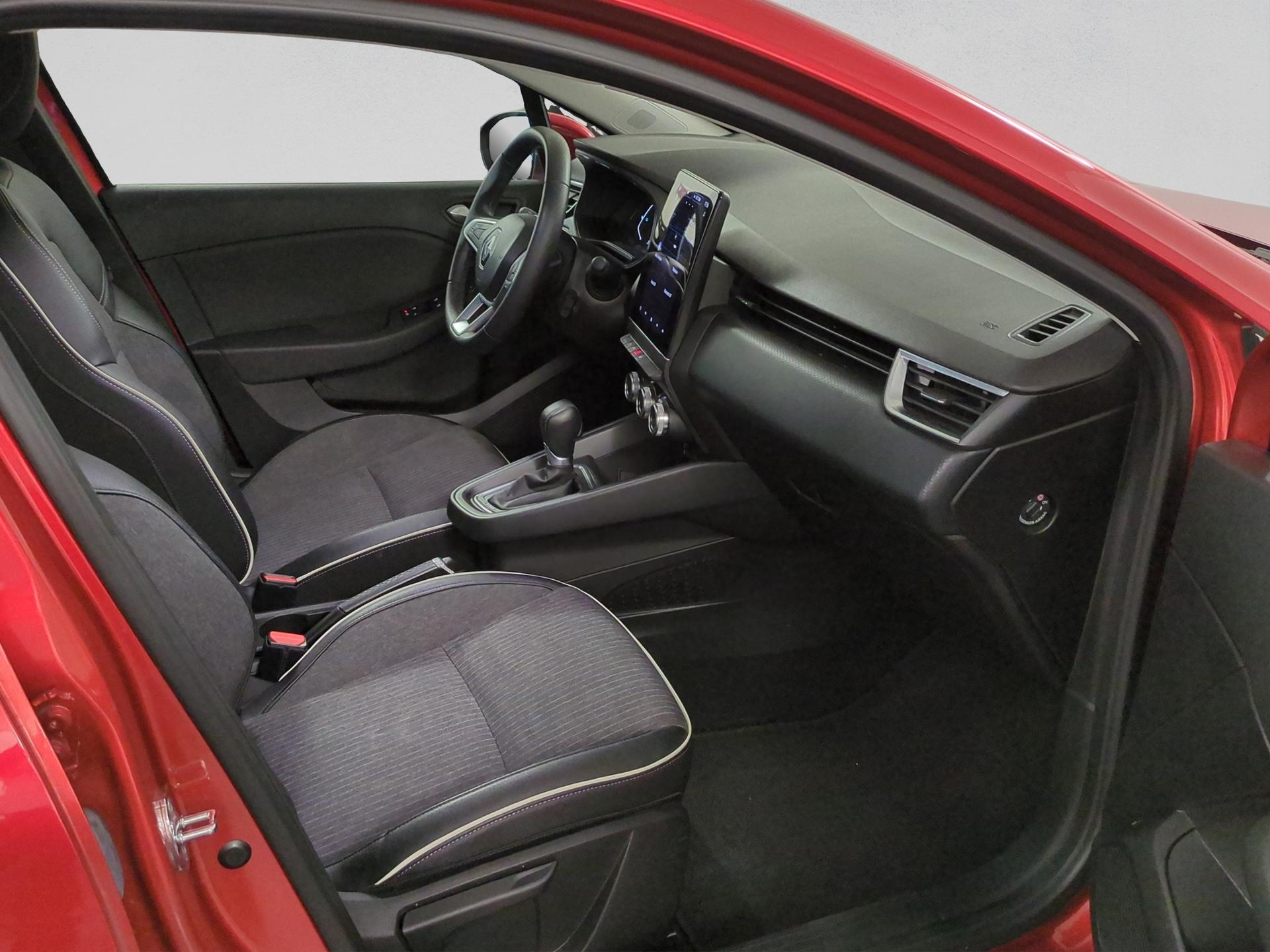 RENAULT Clio 1.6 E-Tech Intens-image-16