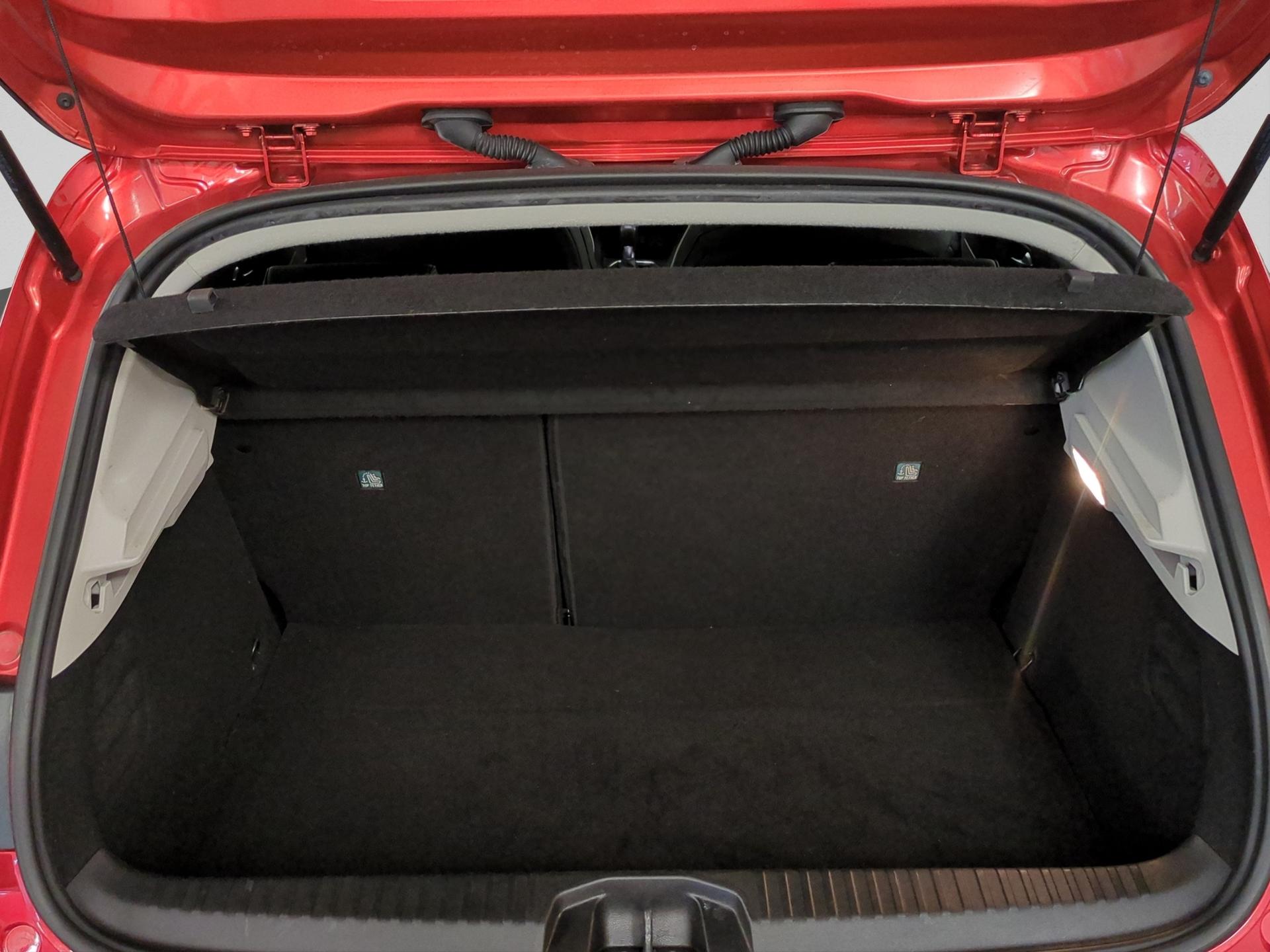 RENAULT Clio 1.6 E-Tech Intens-image-15