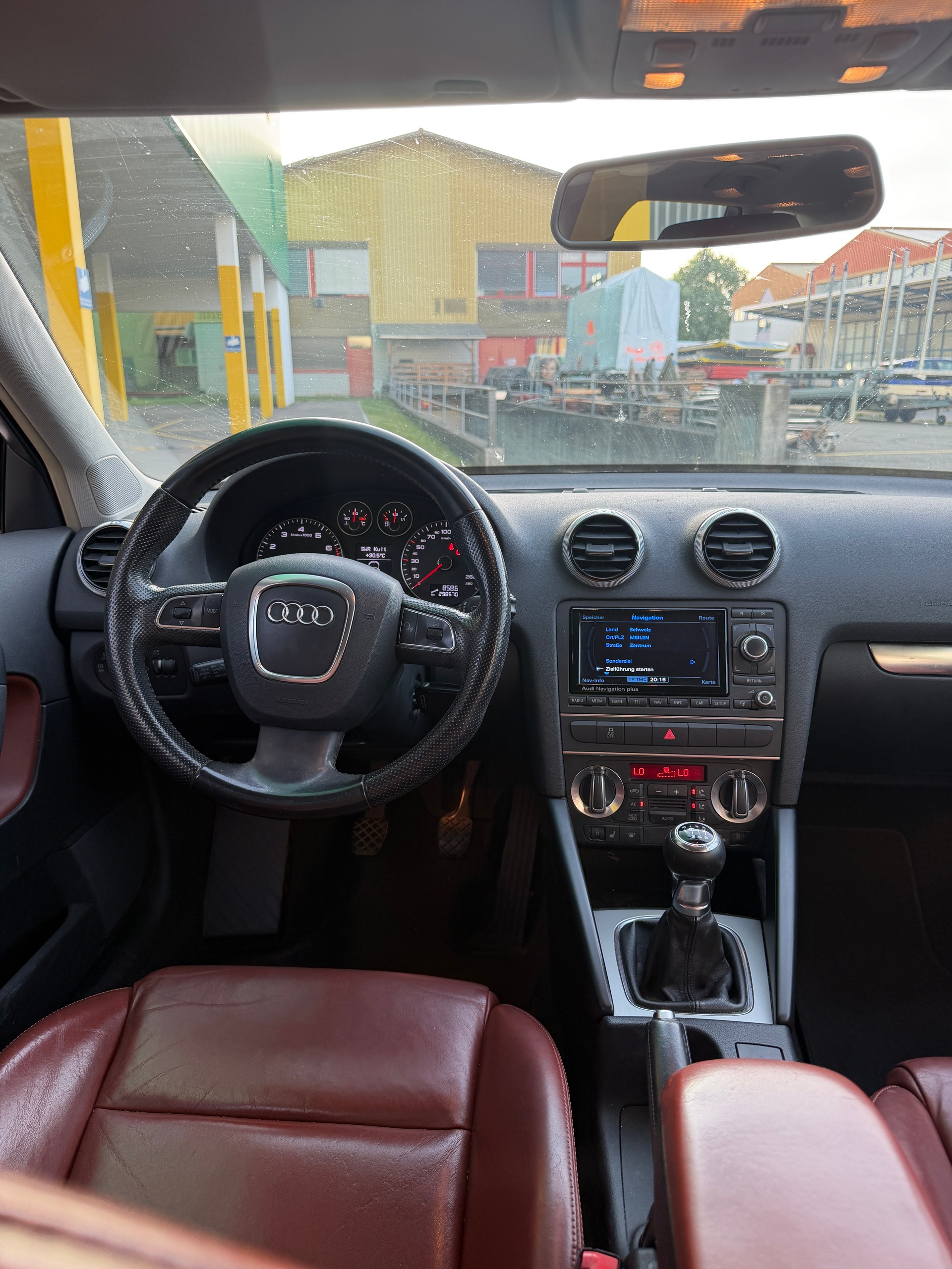 AUDI A3 Sportback 1.8 TFSI Ambition quattro-image-9