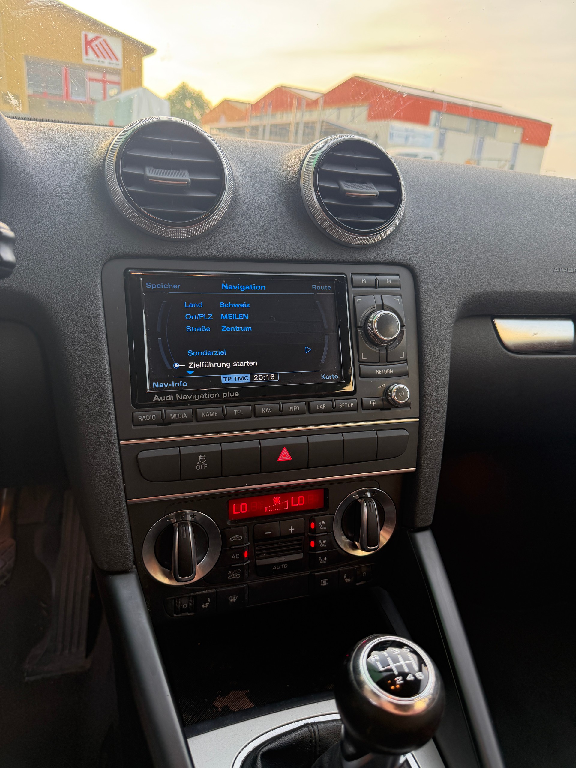 AUDI A3 Sportback 1.8 TFSI Ambition quattro-image-11