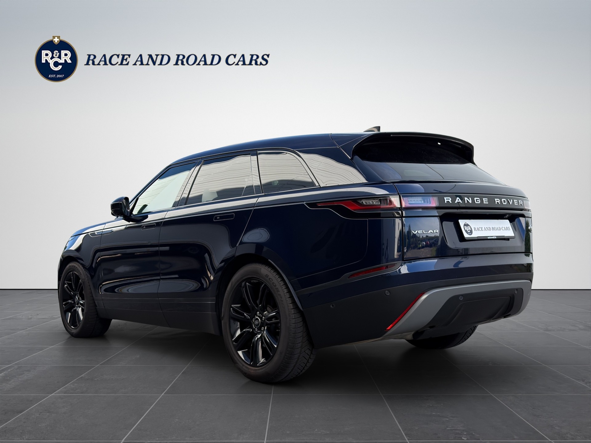 LAND ROVER Range Rover Velar 3.0 D I6 300 S-image-6