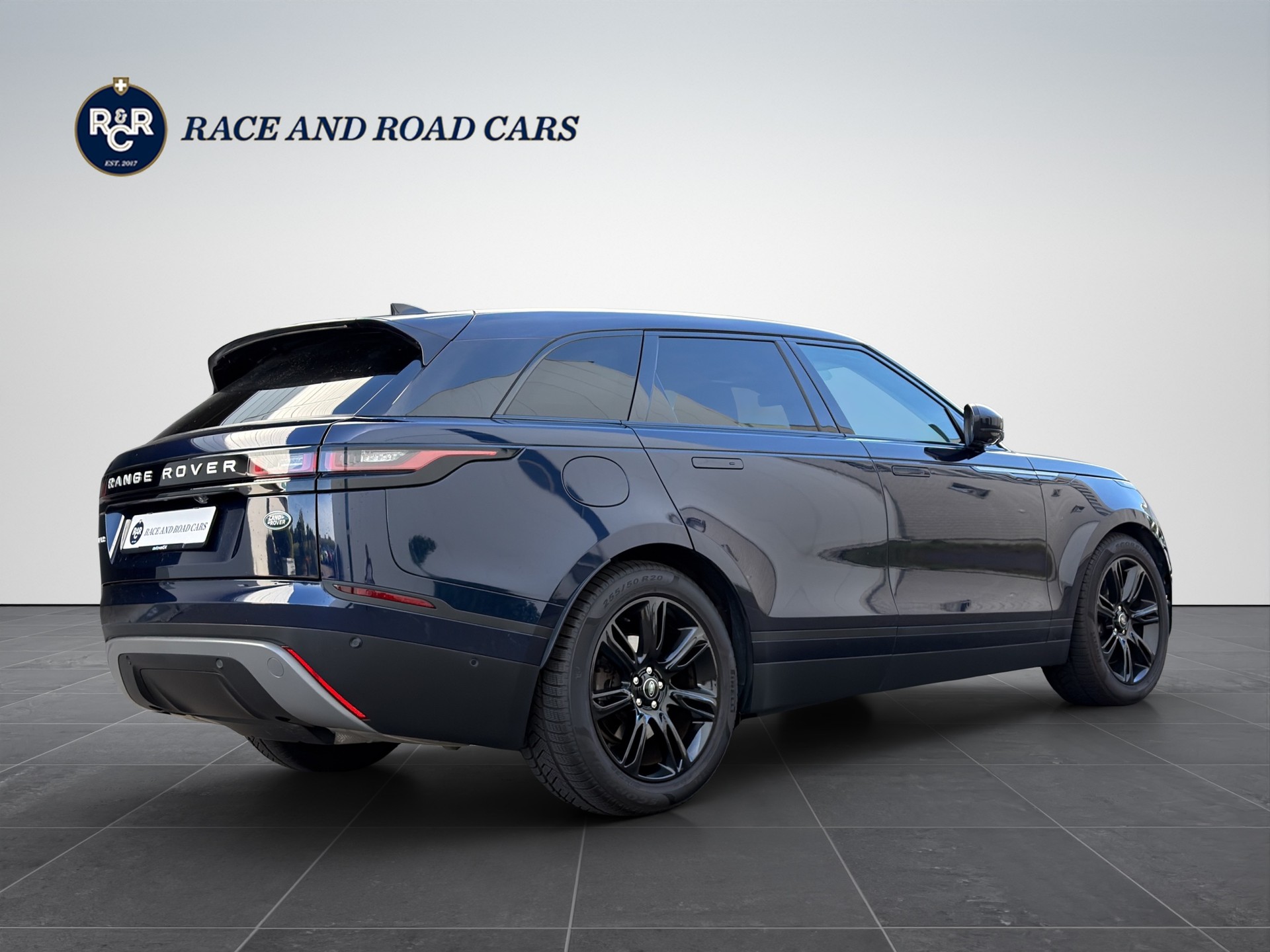LAND ROVER Range Rover Velar 3.0 D I6 300 S-image-4