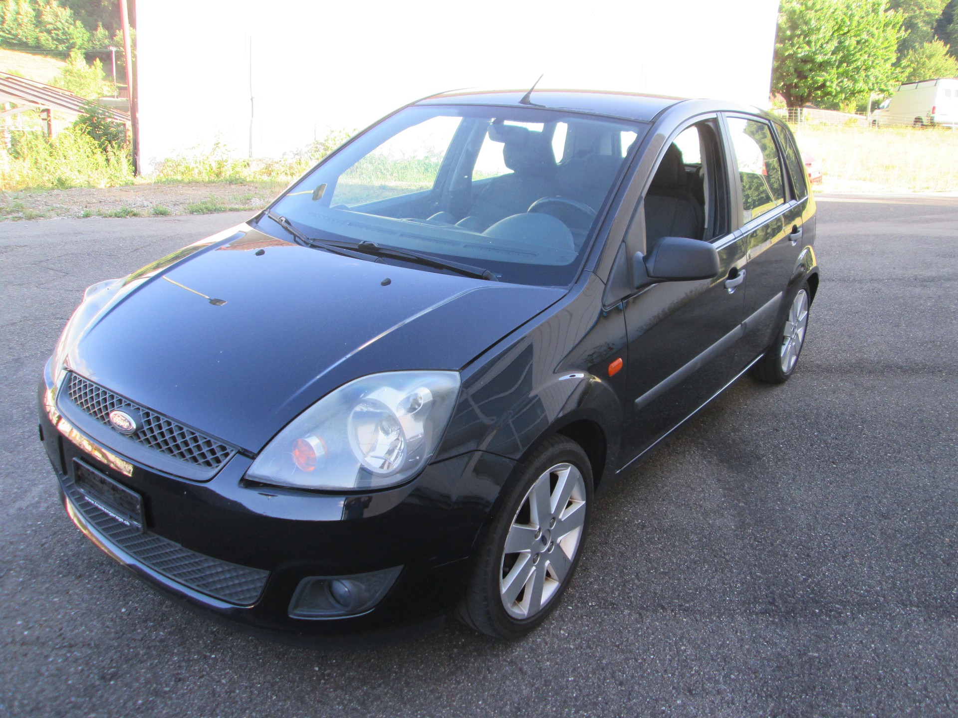 FORD Fiesta 1.4 16V Techno-image-0