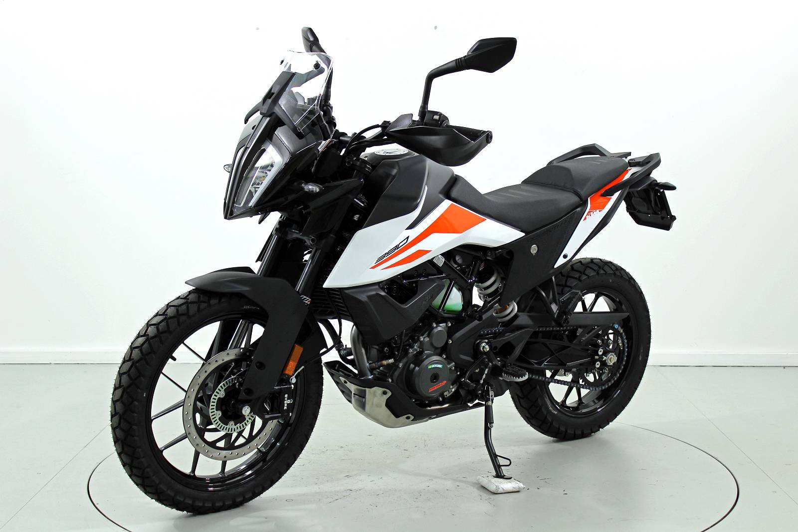 KTM Adventure ABS-showroom-element-2