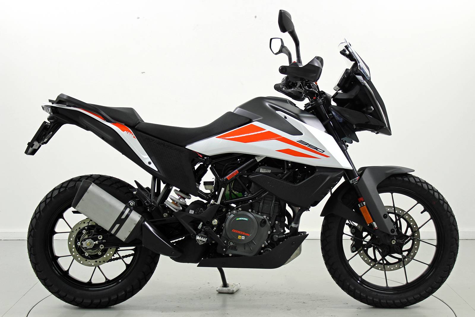 KTM Adventure ABS-showroom-element-3