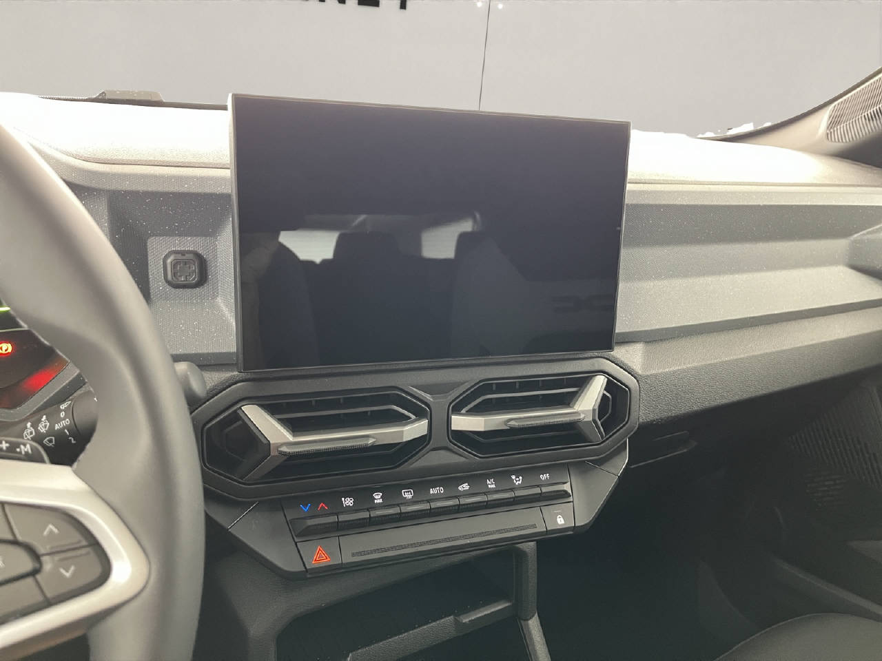 DACIA Duster 1.2 Hybrid Journey 4WD-image-11