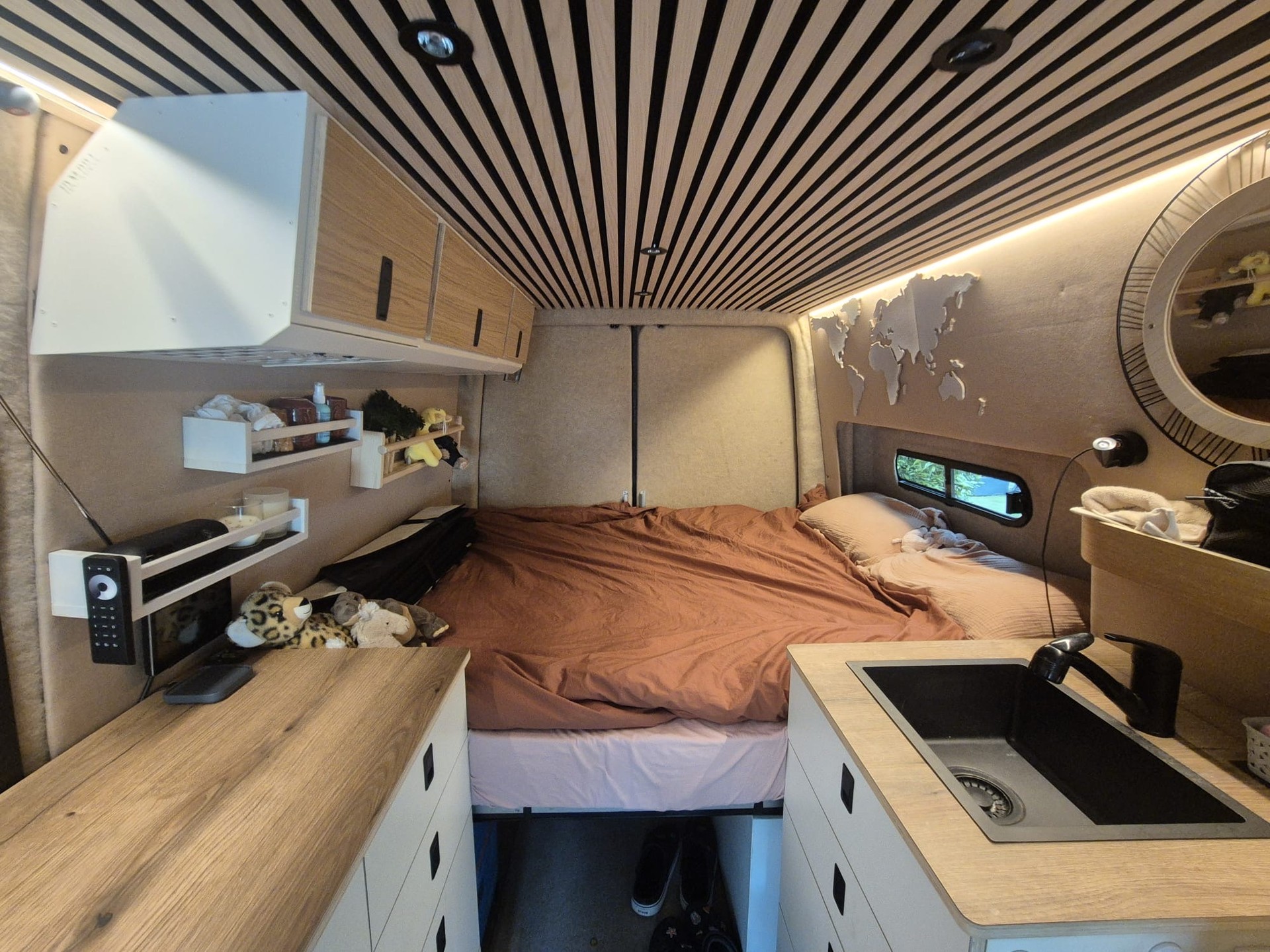 MERCEDES-BENZ Sprinter 319 CDI 4x4-image-6