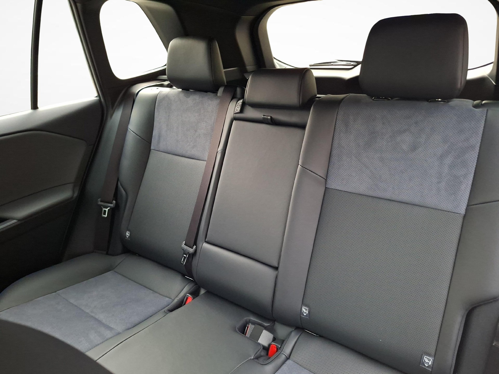 SUZUKI Across 2.5 PHEV Compact Top 4x4-image-10
