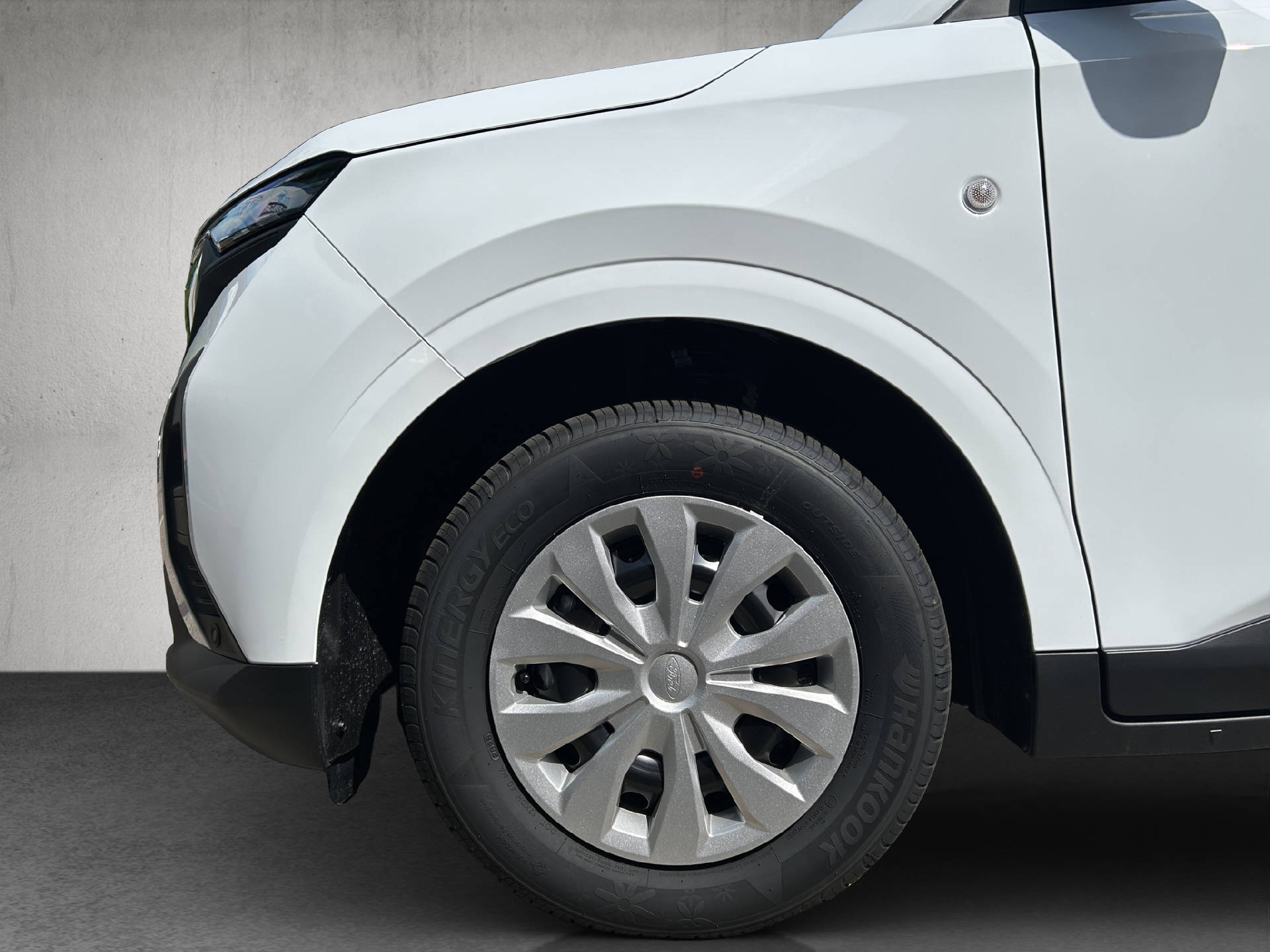 FORD Transit Courier Van 1.0 EcoBoost Trend-image-22