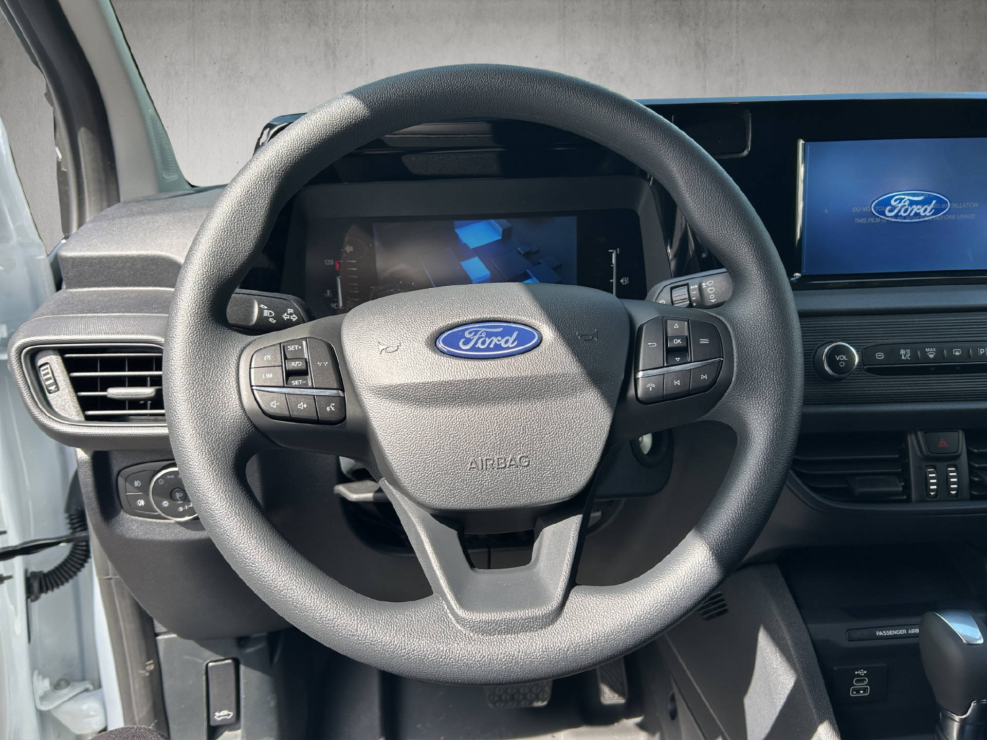 FORD Transit Courier Van 1.0 EcoBoost Trend-image-10