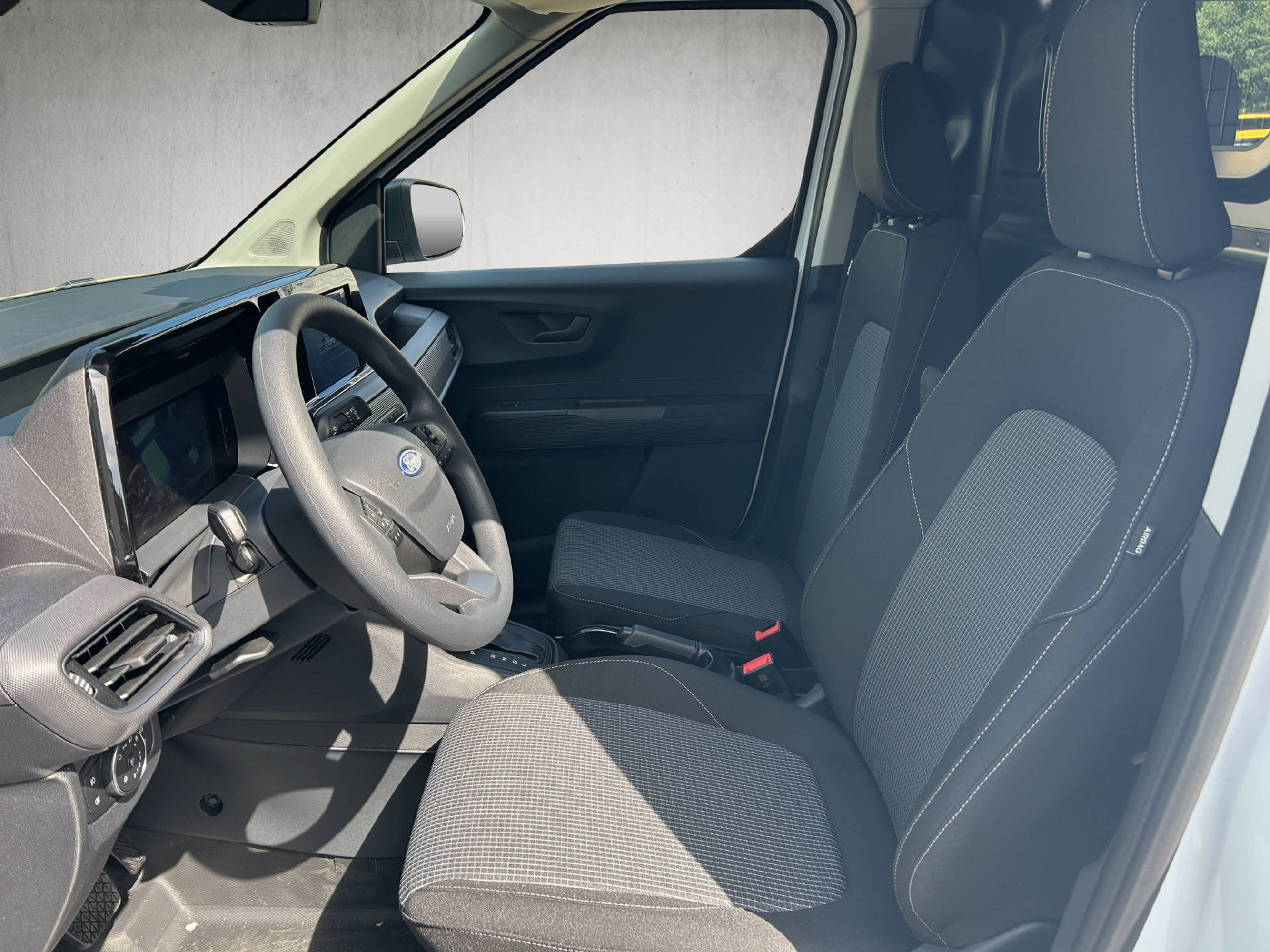FORD Transit Courier Van 1.0 EcoBoost Trend-image-9