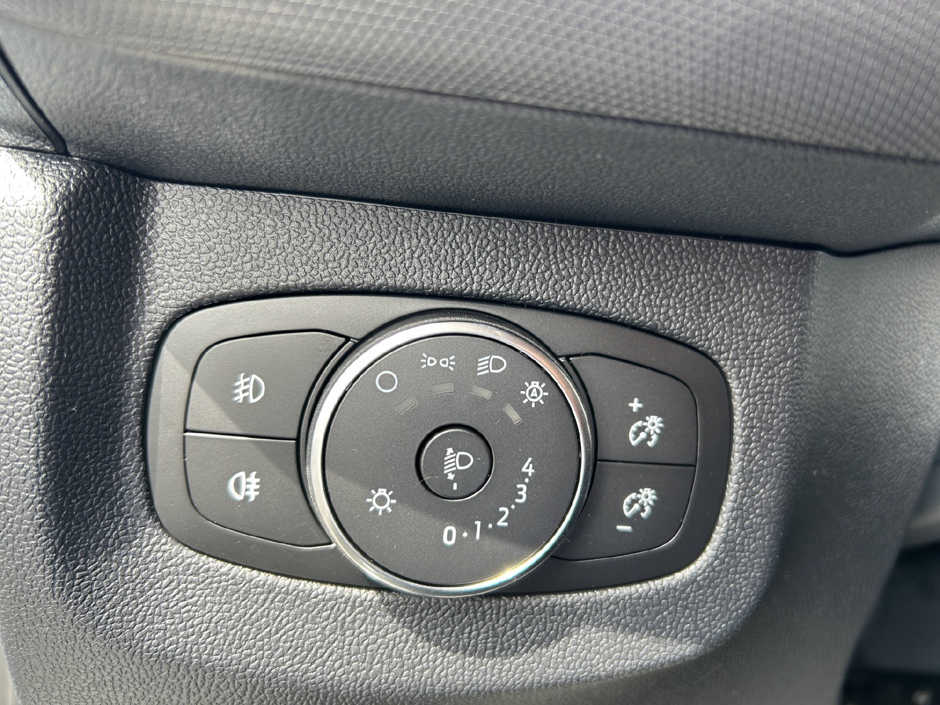 FORD Transit Courier Van 1.0 EcoBoost Trend-image-28