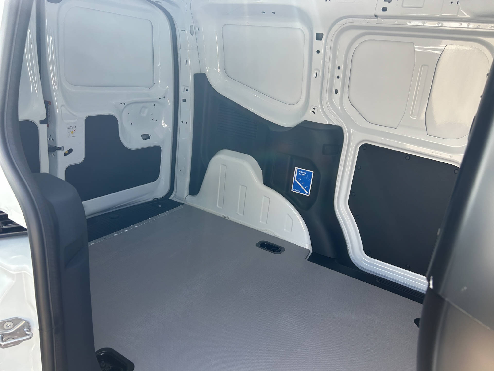 FORD Transit Courier Van 1.0 EcoBoost Trend-image-13
