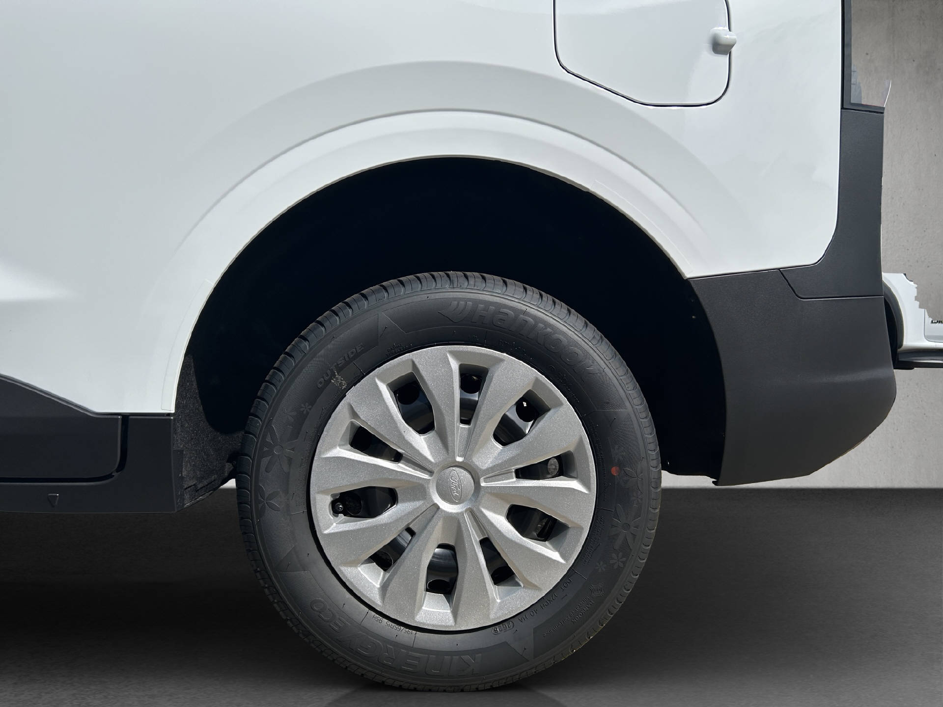 FORD Transit Courier Van 1.0 EcoBoost Trend-image-23