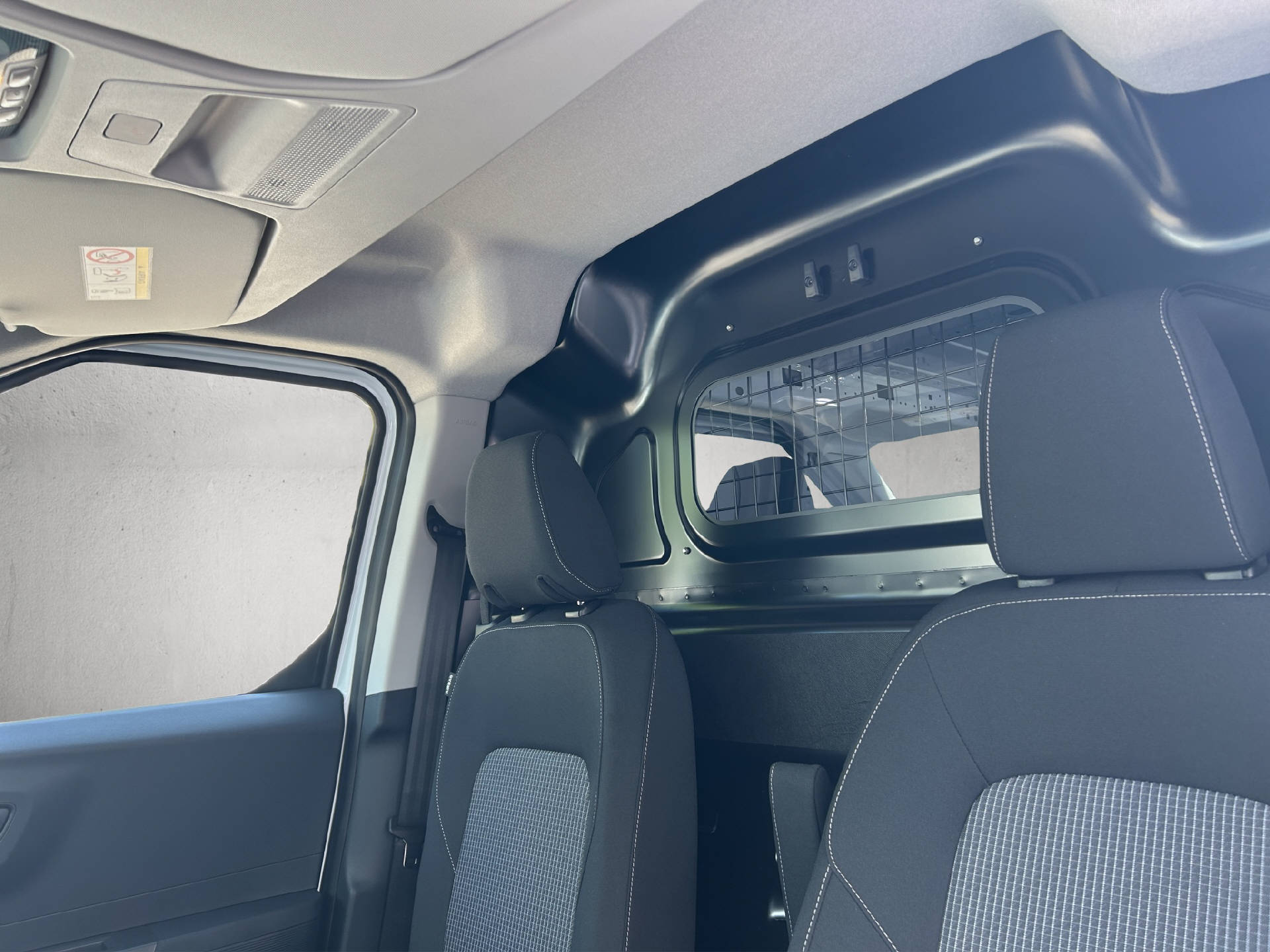 FORD Transit Courier Van 1.0 EcoBoost Trend-image-26