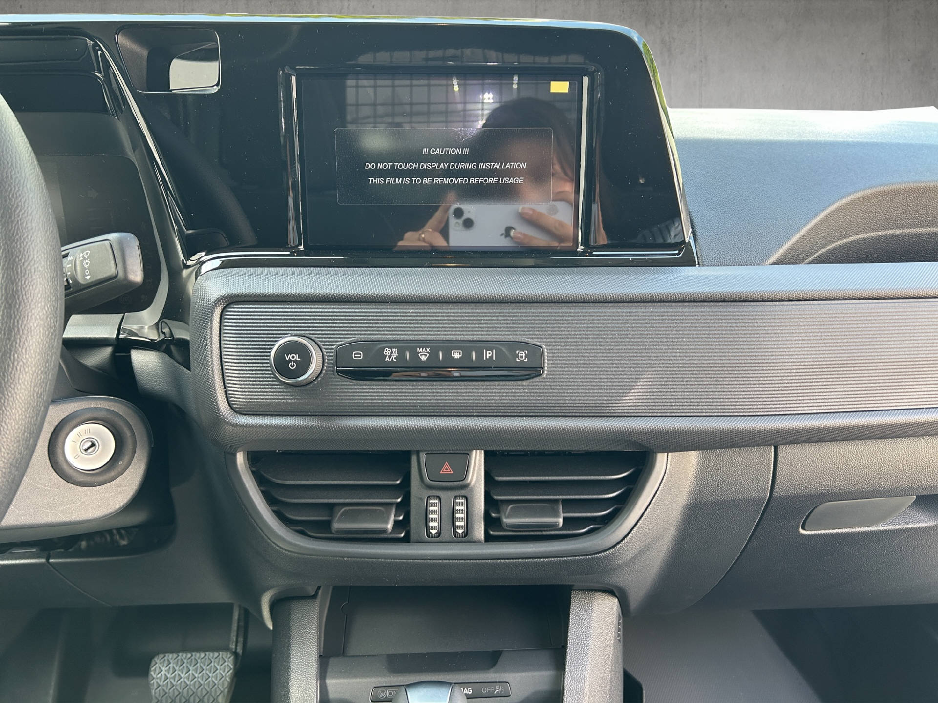 FORD Transit Courier Van 1.0 EcoBoost Trend-image-16