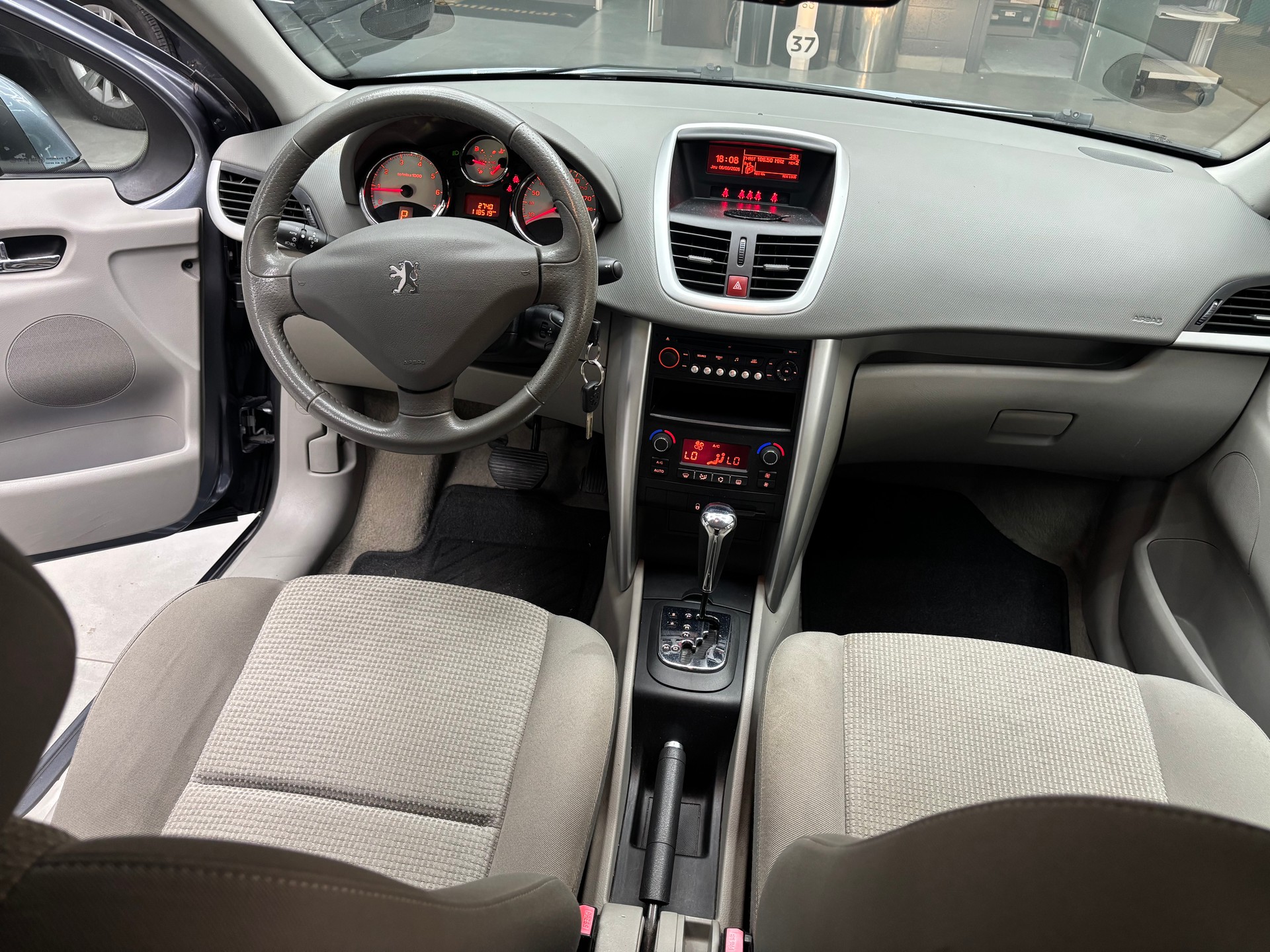 PEUGEOT 207 1.6 16V Sport Automatic-image-13