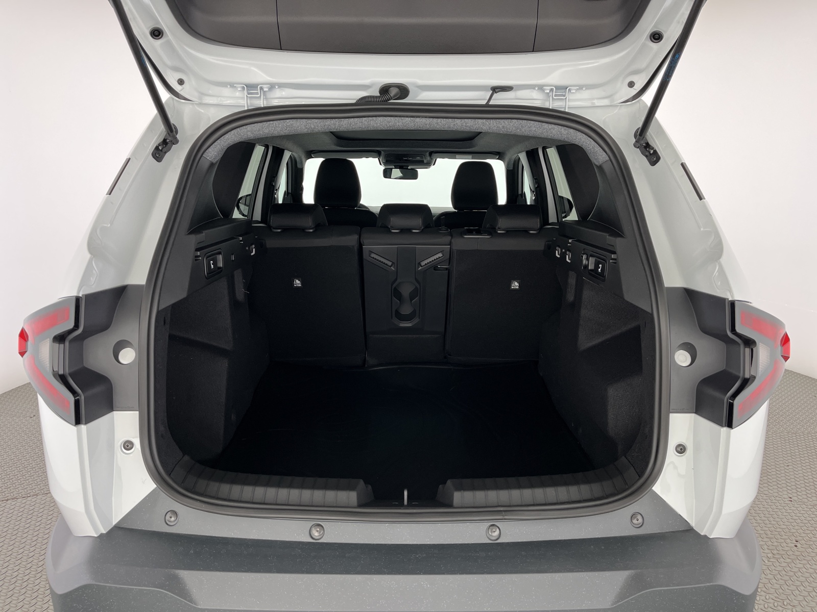 DACIA Bigster 1.2 Hybrid Extreme 4WD-image-17