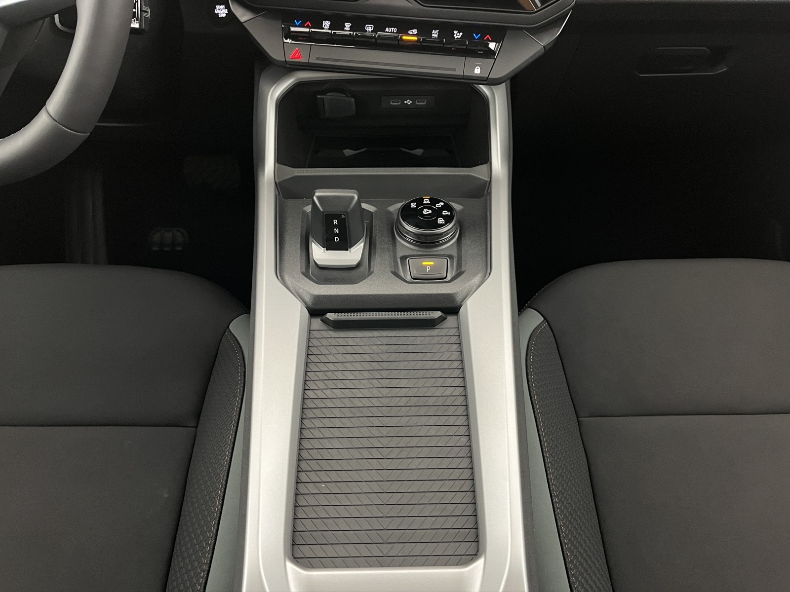 DACIA Bigster 1.2 Hybrid Extreme 4WD-image-13