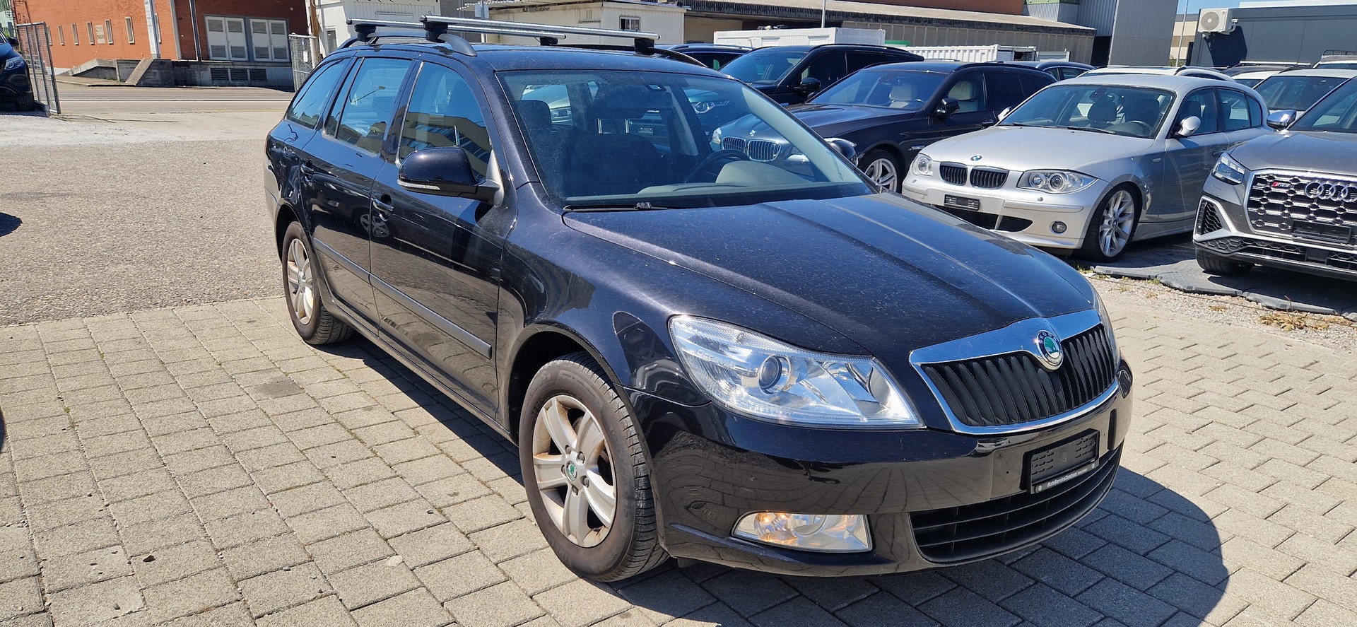 SKODA OCTAVIA-image-2