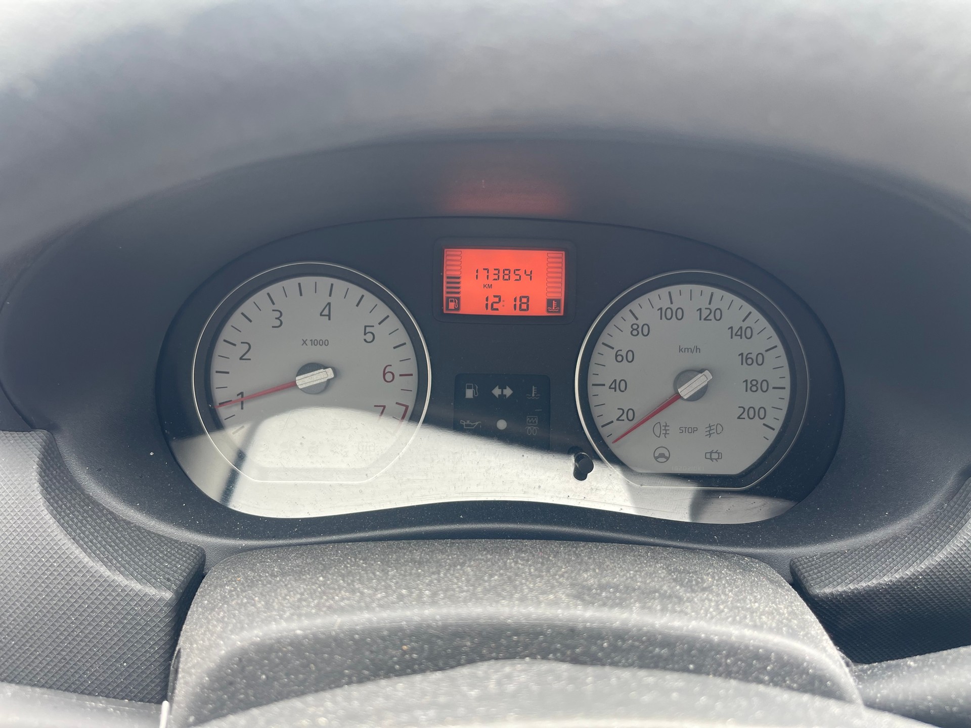 DACIA Sandero 1.6 Lauréate-image-2