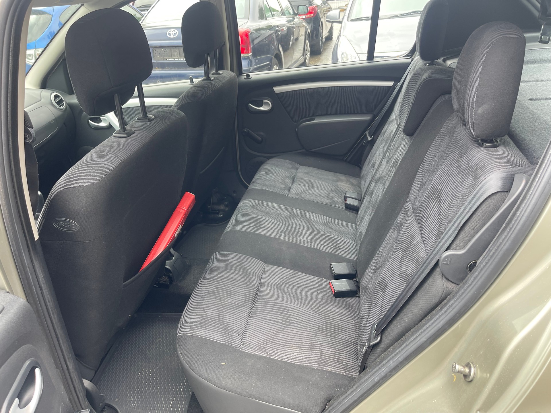 DACIA Sandero 1.6 Lauréate-image-6