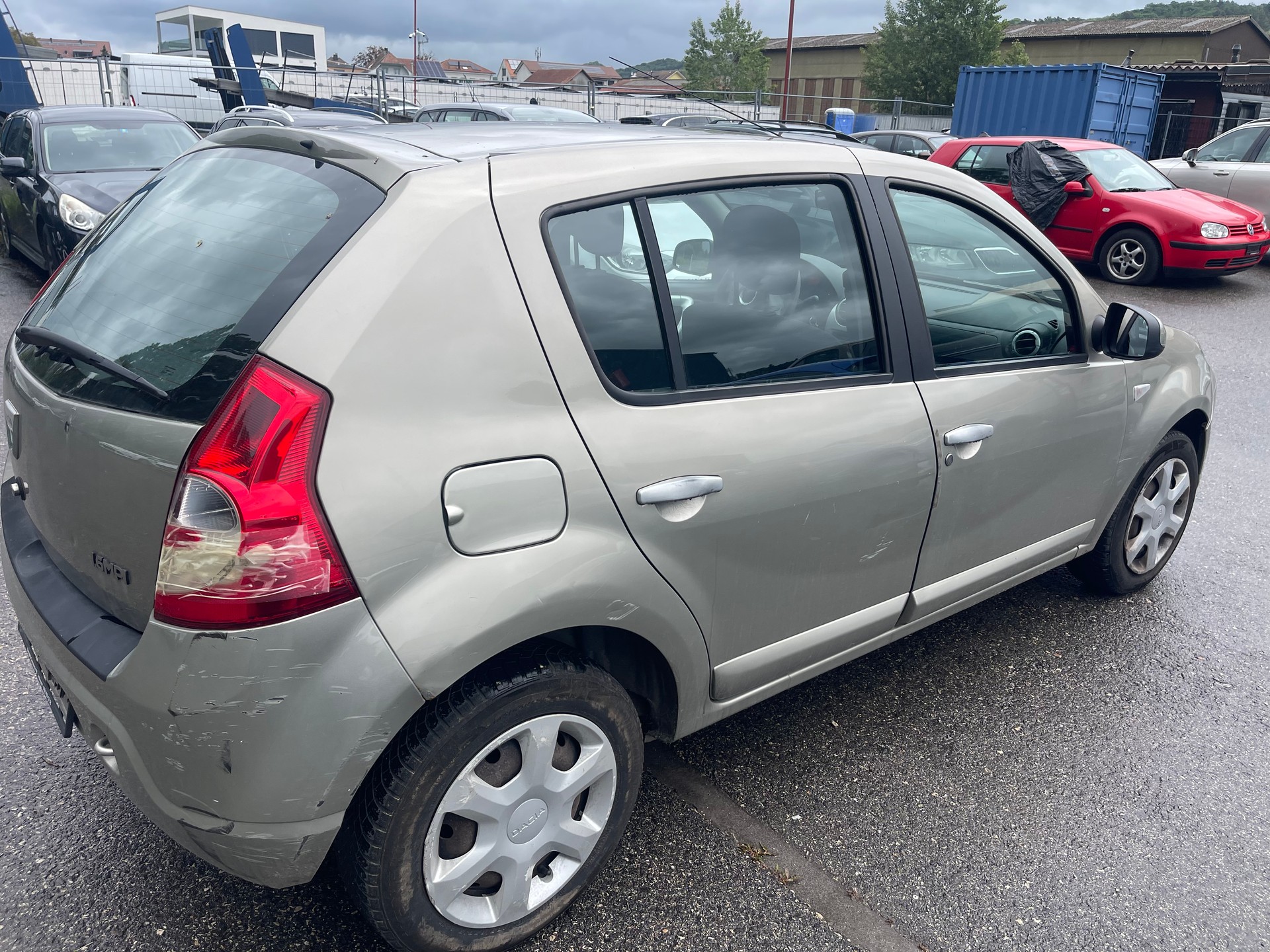 DACIA Sandero 1.6 Lauréate-image-3