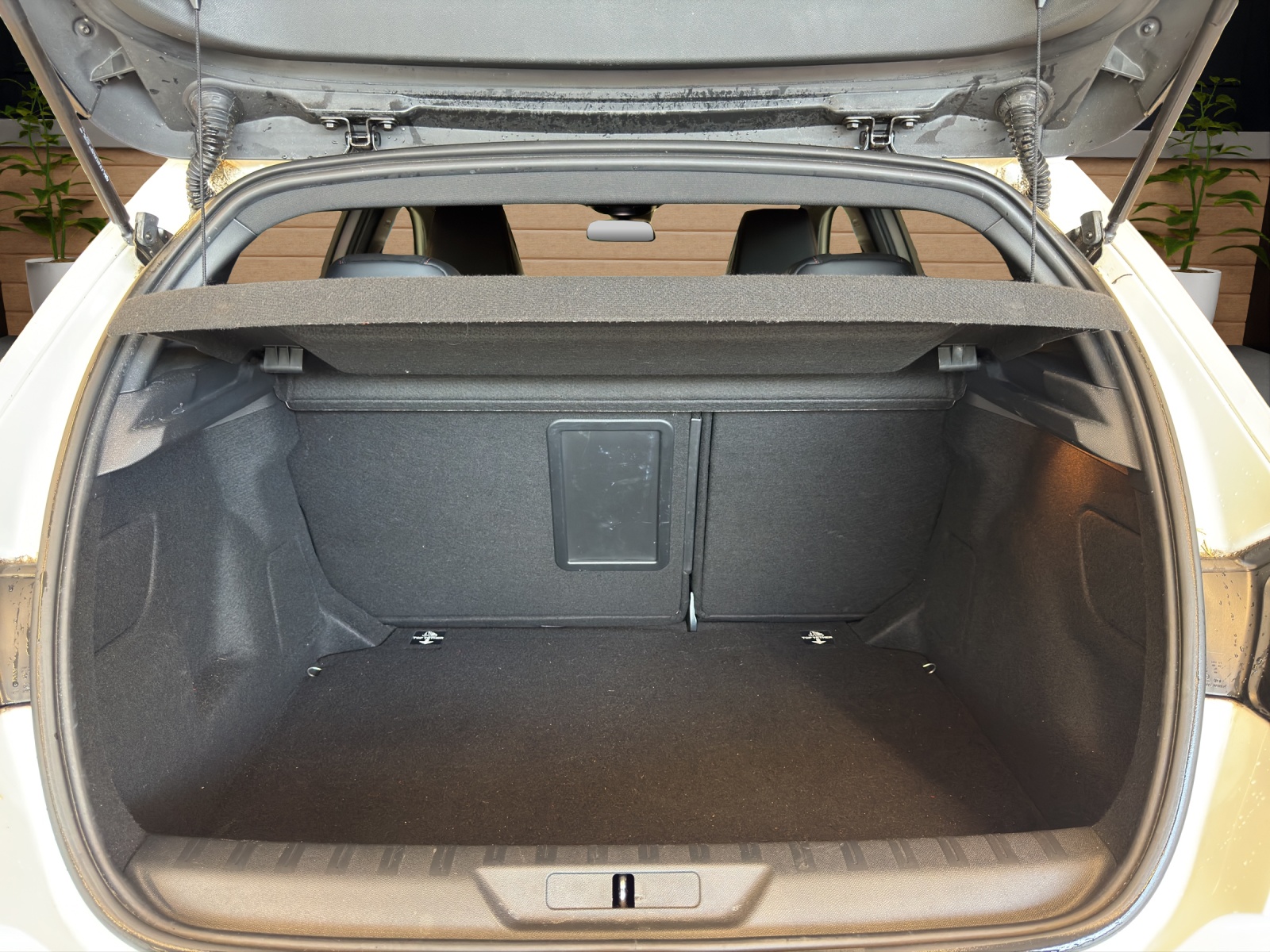 PEUGEOT 308 2.0 BlueHDI GT-image-8
