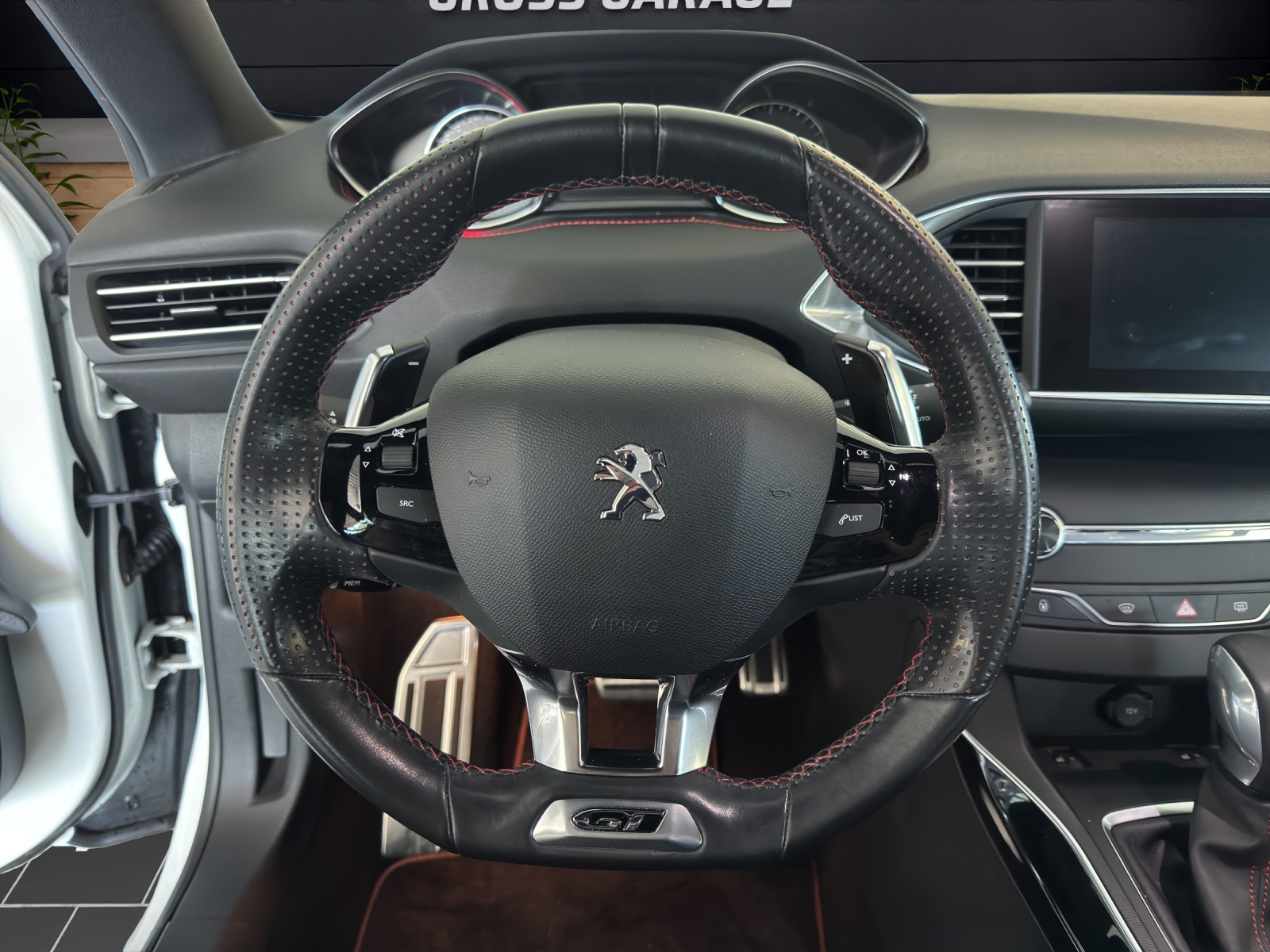 PEUGEOT 308 2.0 BlueHDI GT-image-10