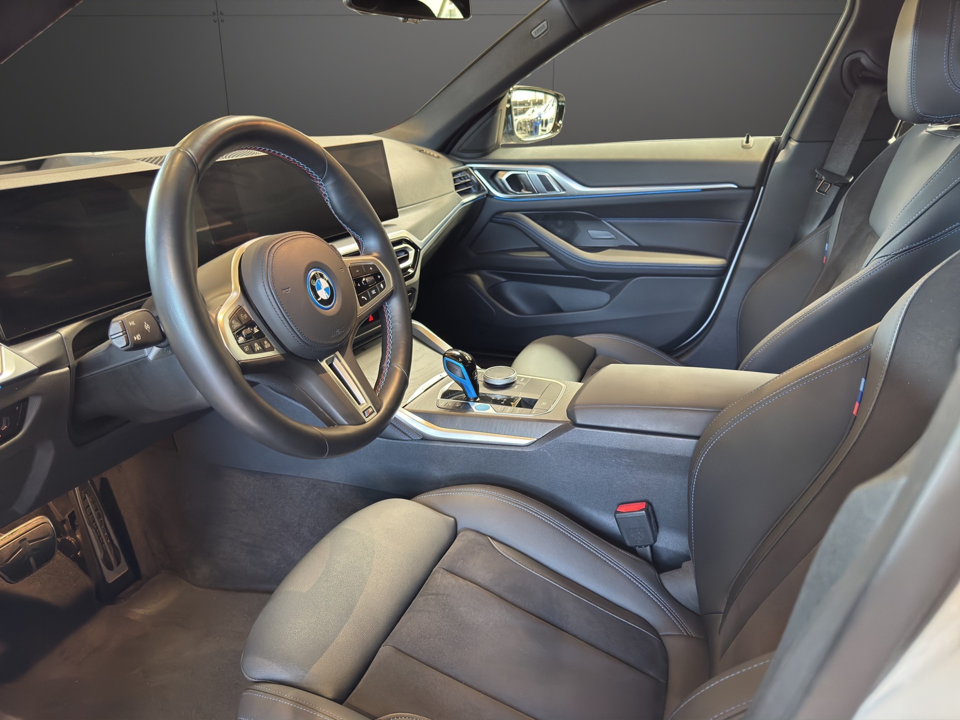 BMW i4 M50-image-8