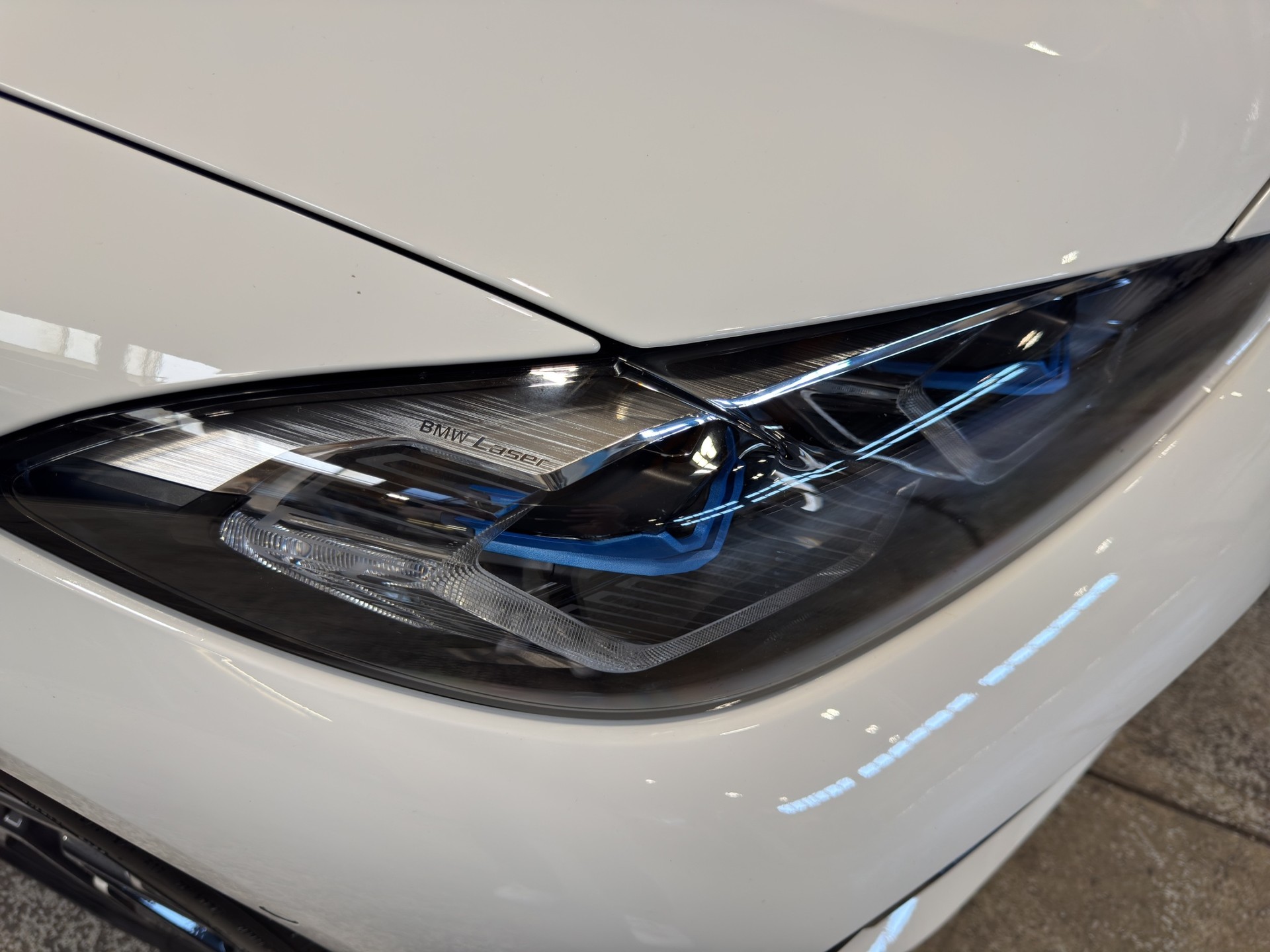 BMW i4 M50-image-6