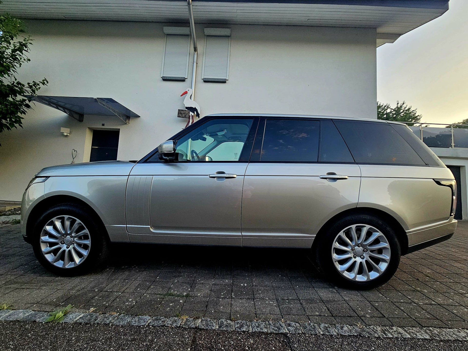 LAND ROVER Facelift! 4.4 SDV8 Vogue-image-5