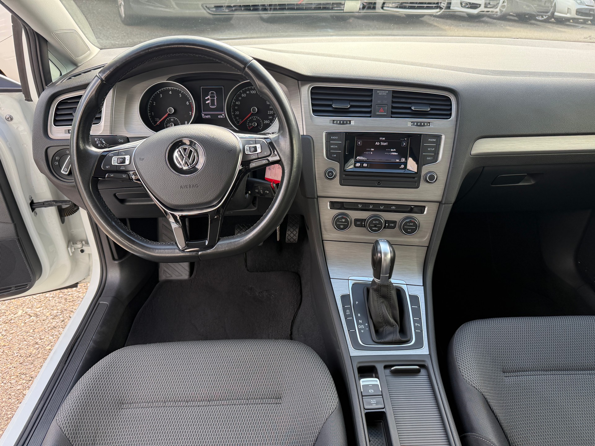 VW Golf 1.2 TSI Comfortline DSG-image-7