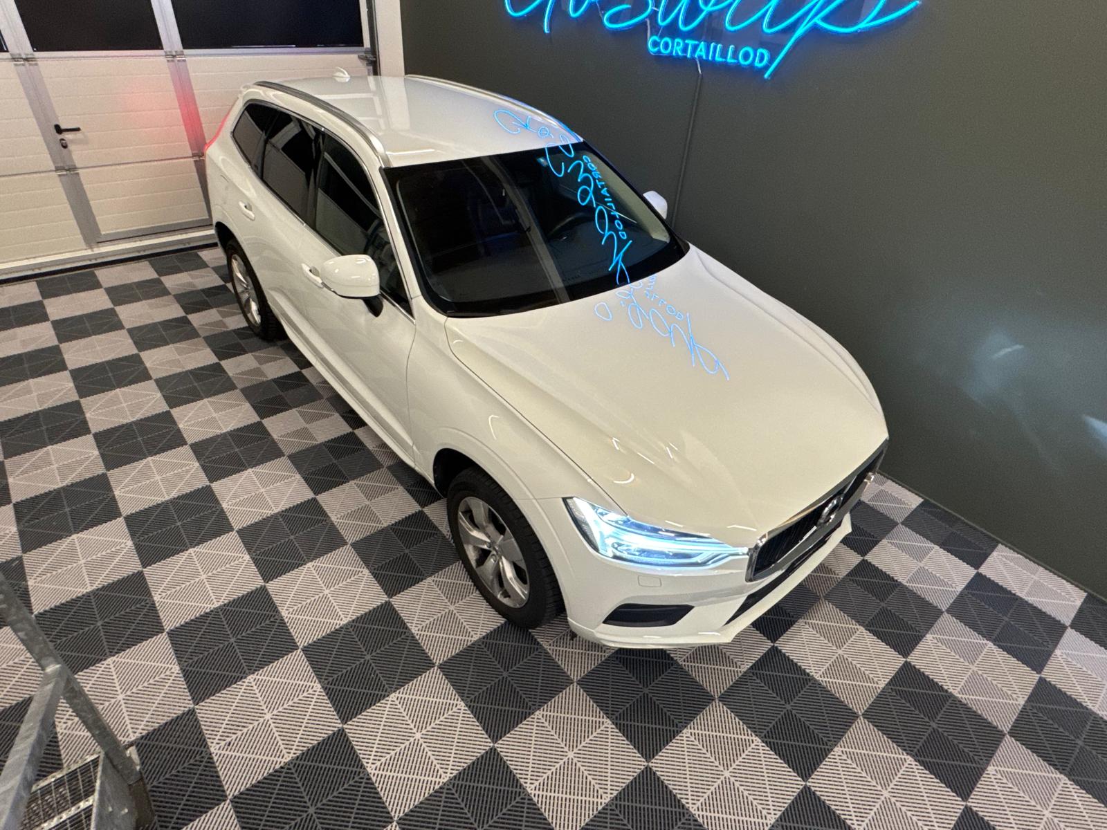 VOLVO XC60 D4 AWD Momentum Geartronic-image-6