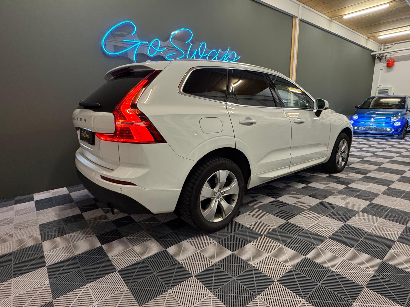 VOLVO XC60 D4 AWD Momentum Geartronic-image-5