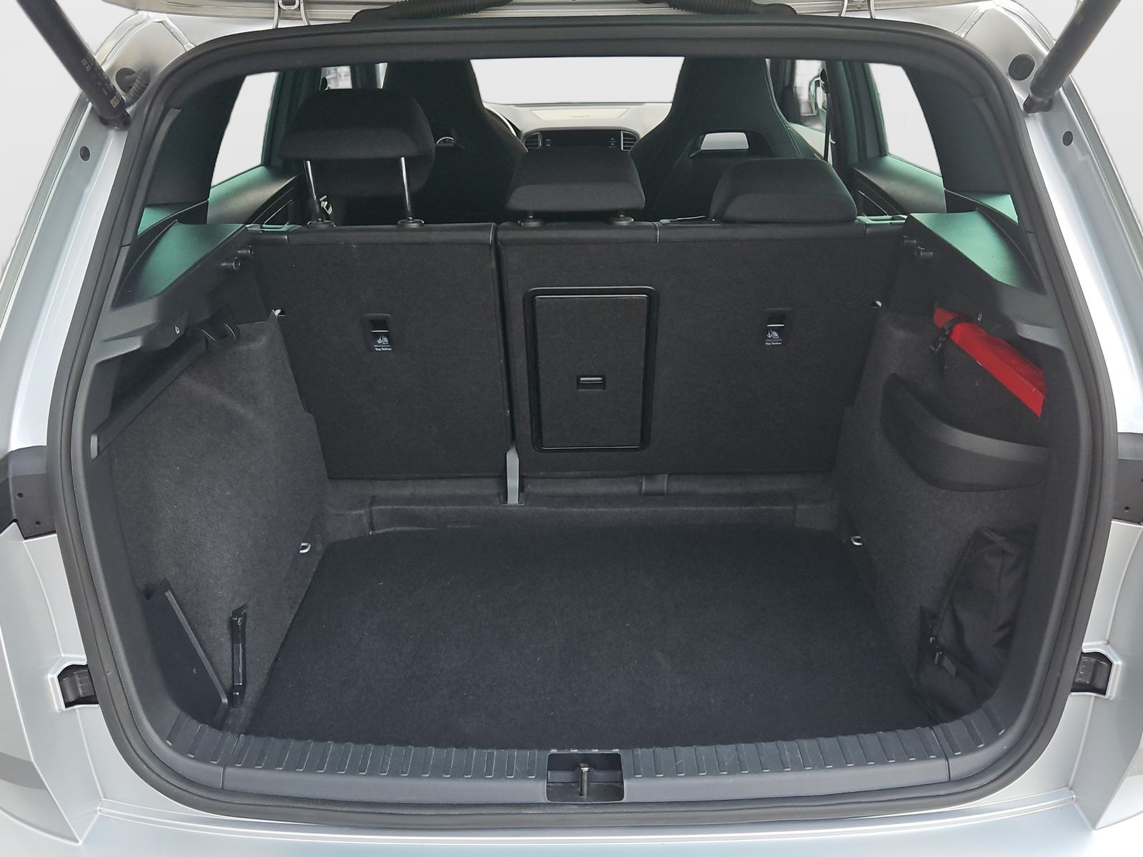 SKODA Karoq 2.0 TDI SportLine 4x4 DSG-image-13