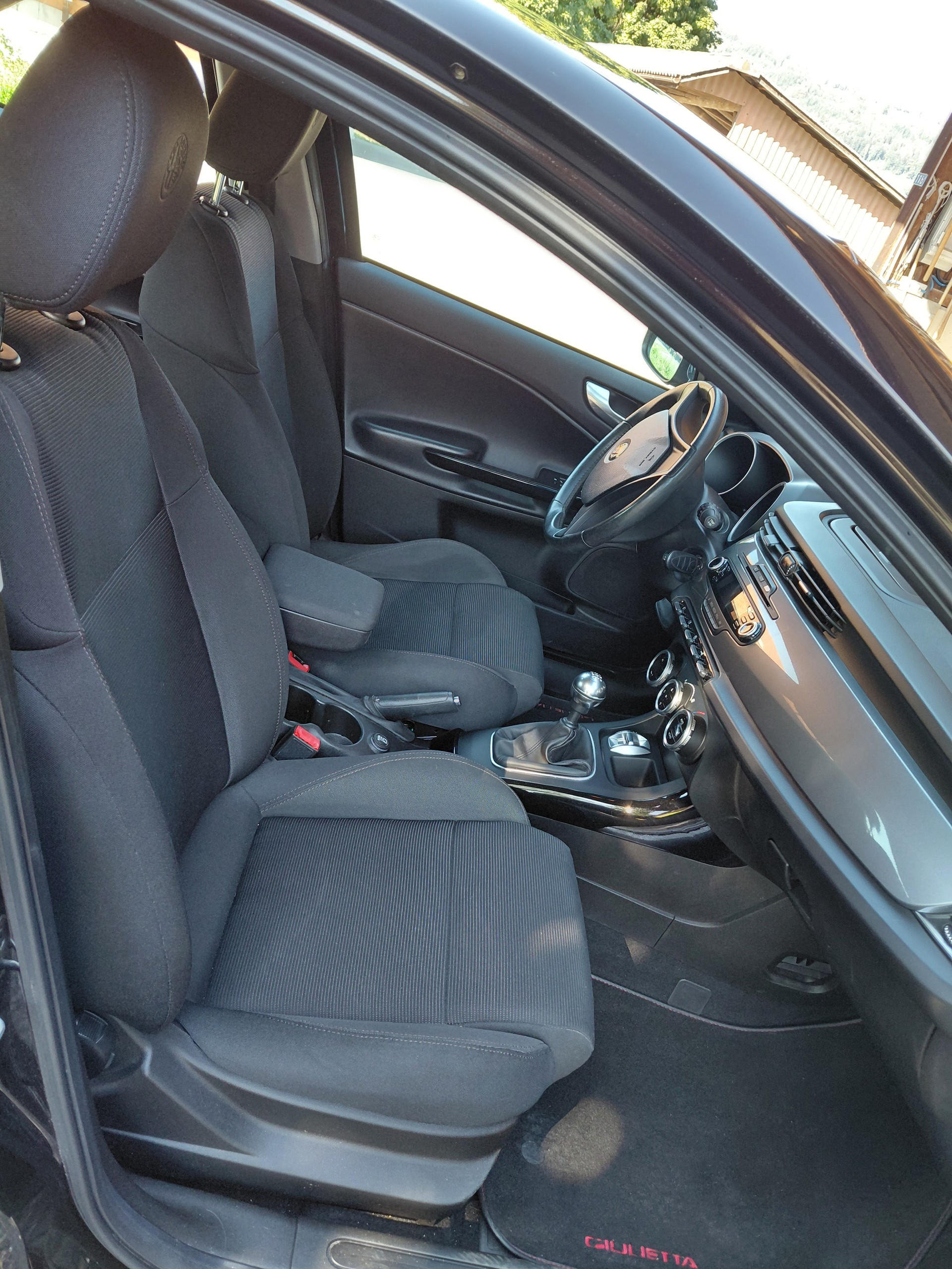 ALFA ROMEO 1.4 TB Distinctive Limousine-image-3