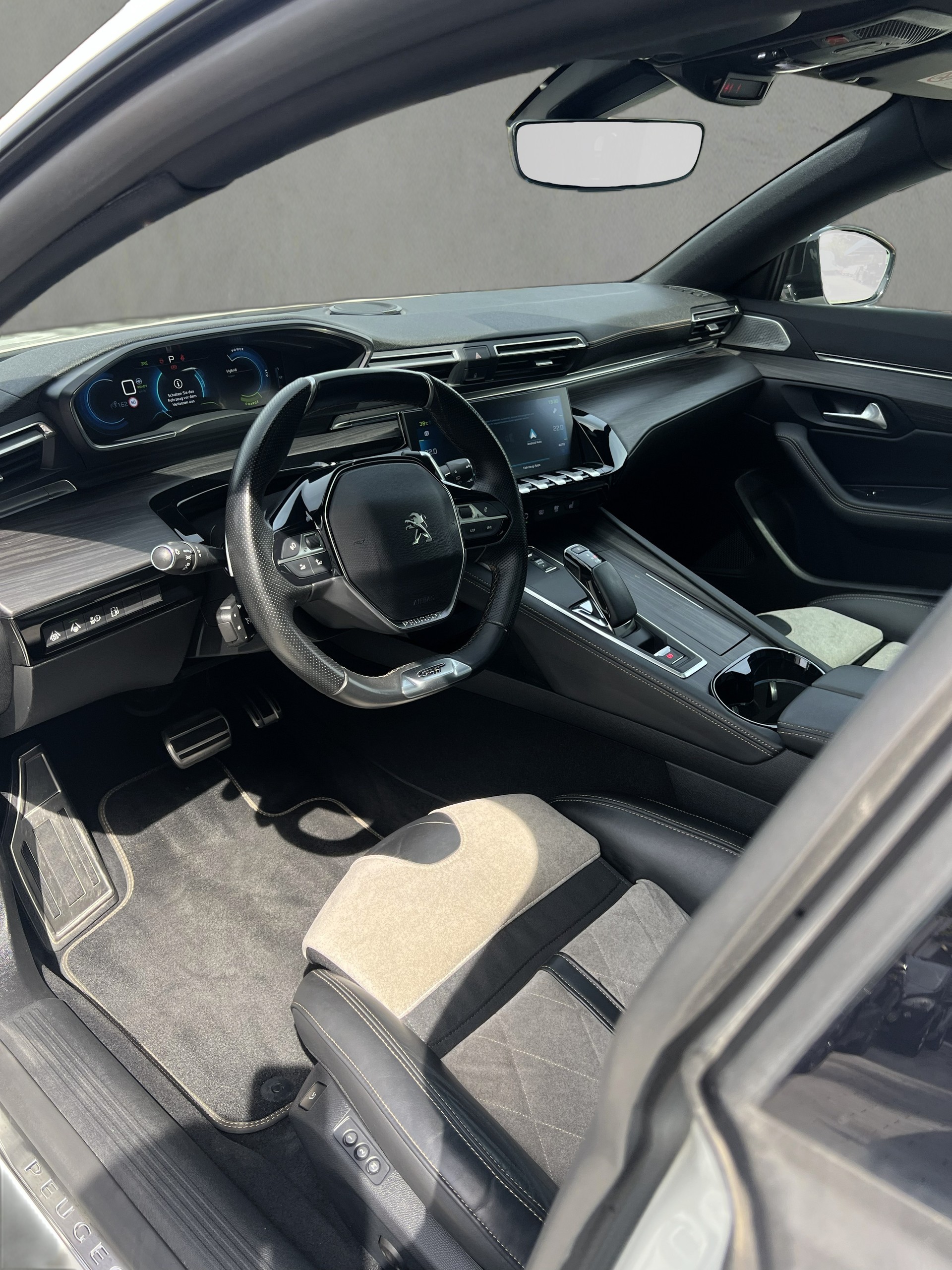 PEUGEOT 508 SW 1.6 PHEV GT EAT8-image-14