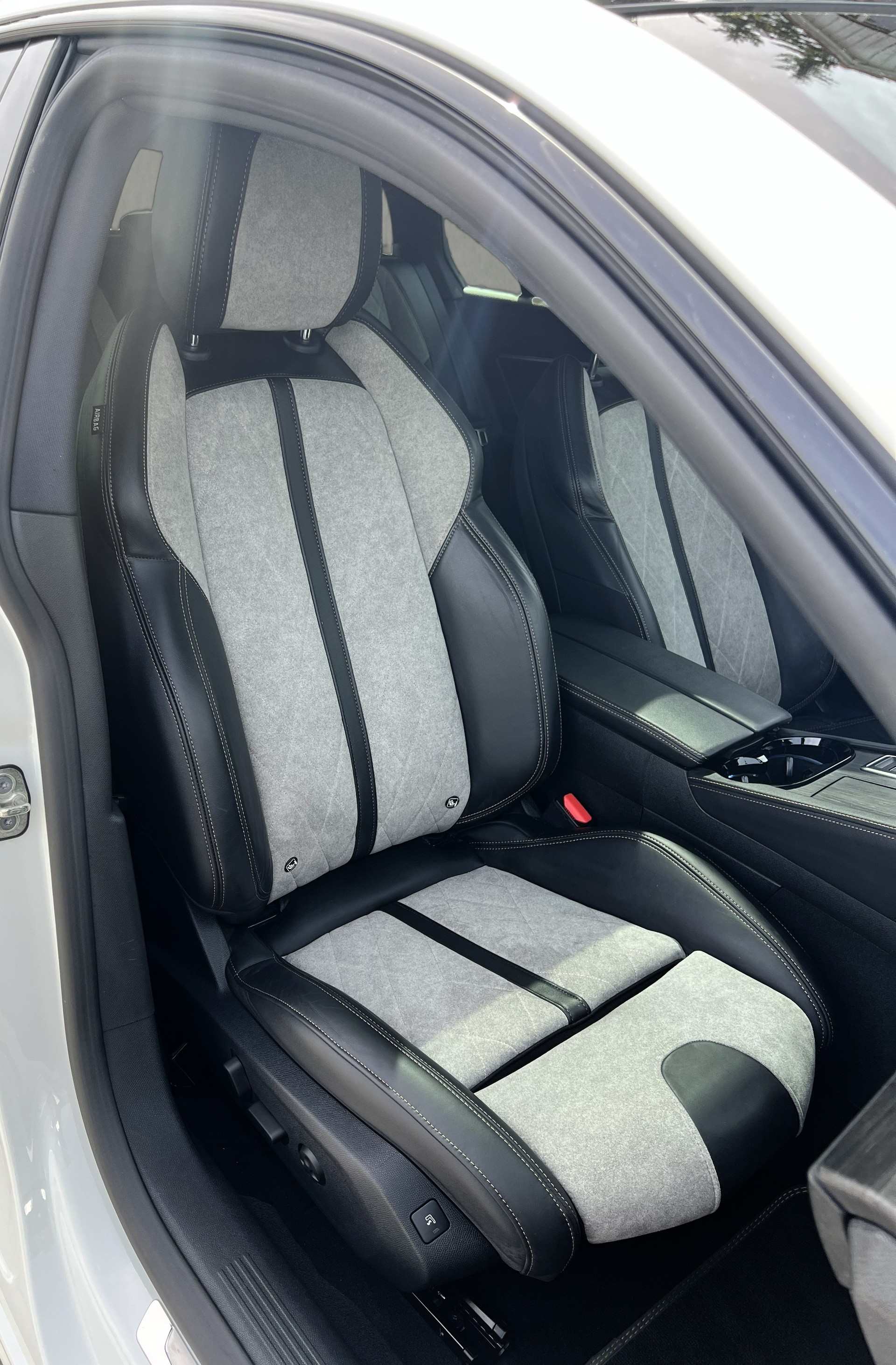 PEUGEOT 508 SW 1.6 PHEV GT EAT8-image-12