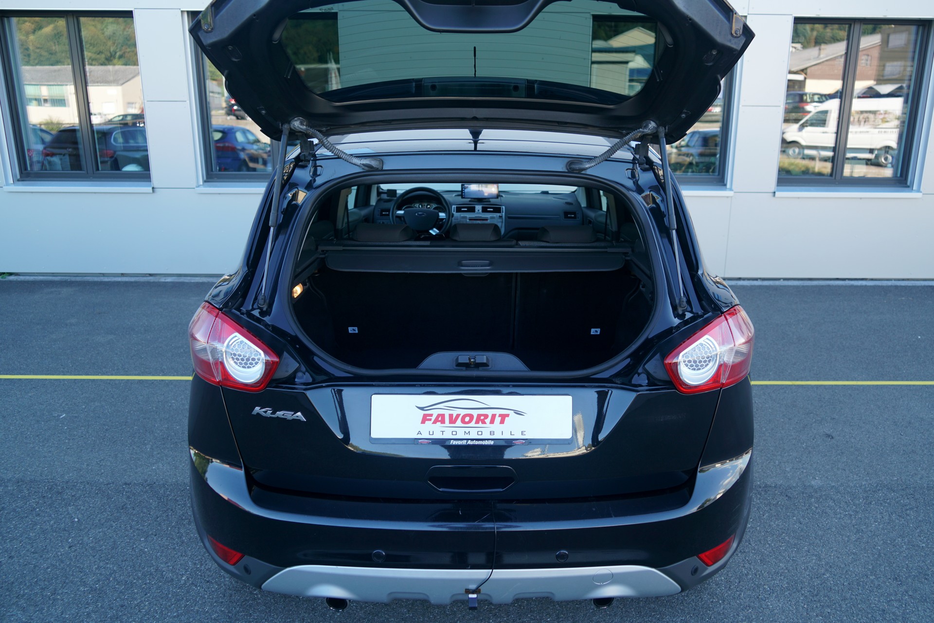 FORD Kuga 2.0 TDCi Carving 4WD PowerShift (CH)-image-10