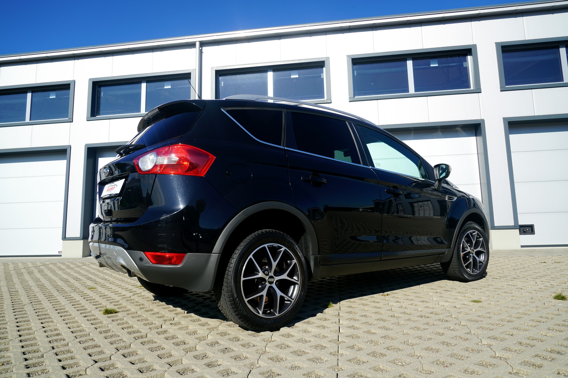 FORD Kuga 2.0 TDCi Carving 4WD PowerShift (CH)-image-9