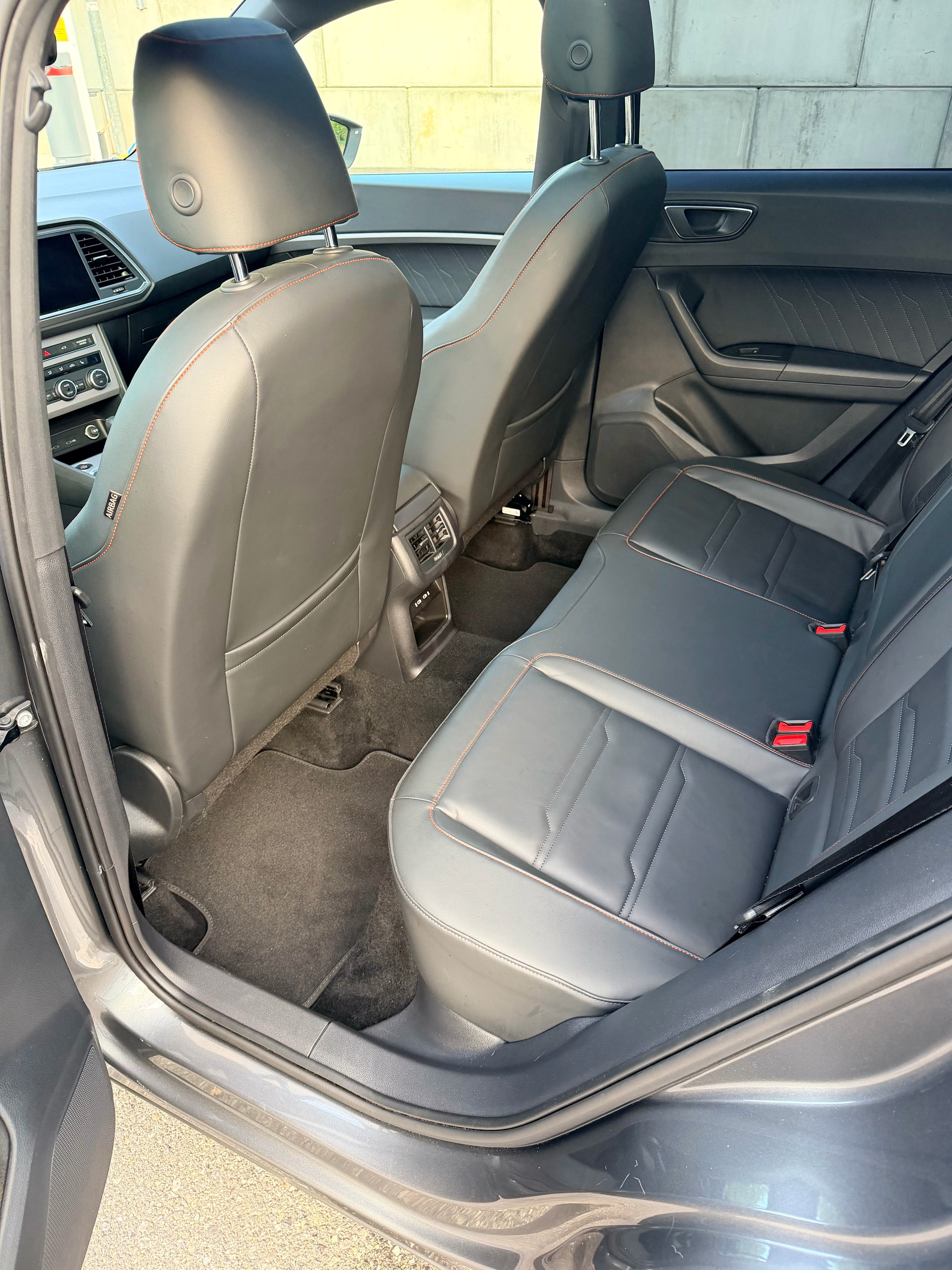SEAT 1.5 TSI Hola FR DSG-image-3