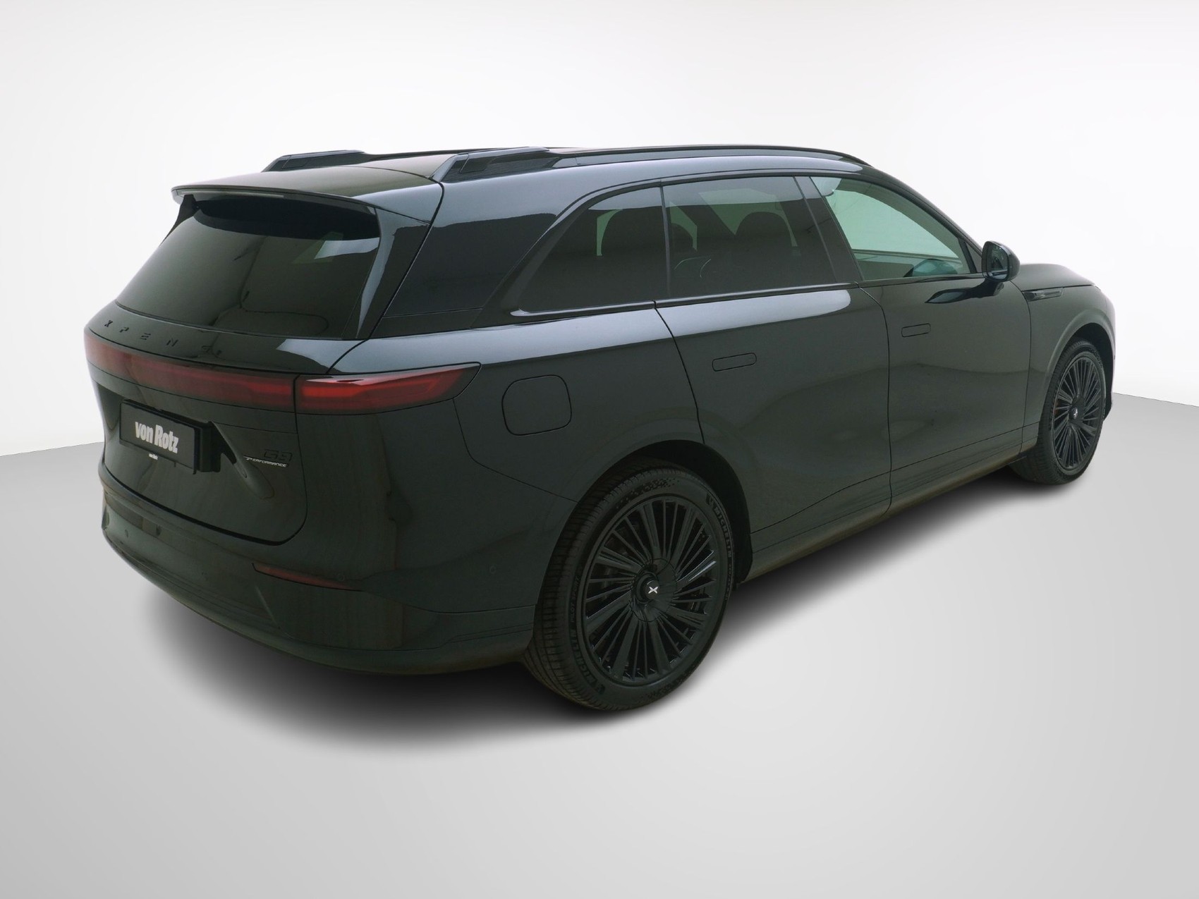 XPENG G9 Performance Black Edition AWD-image-5