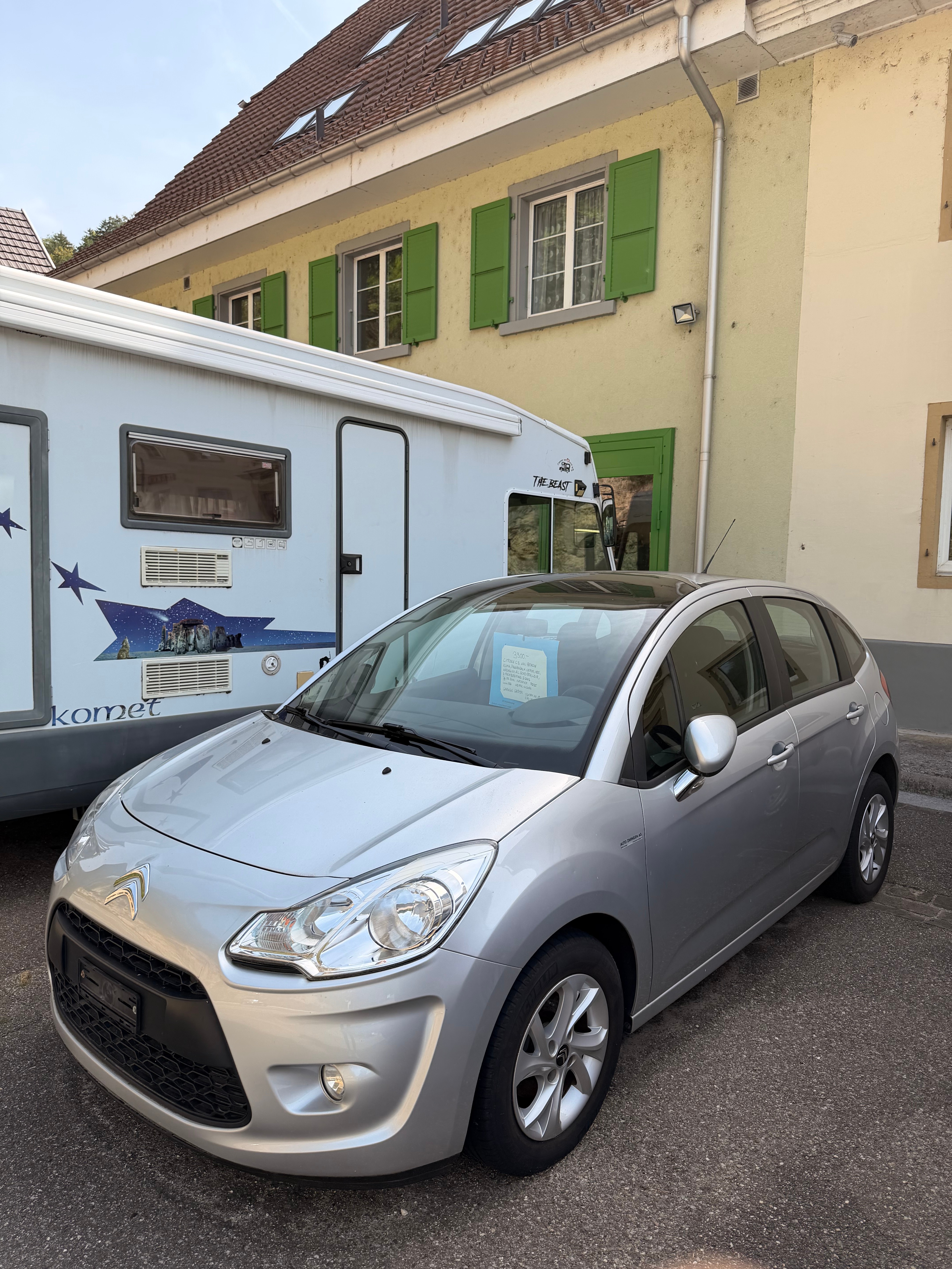 Car photo